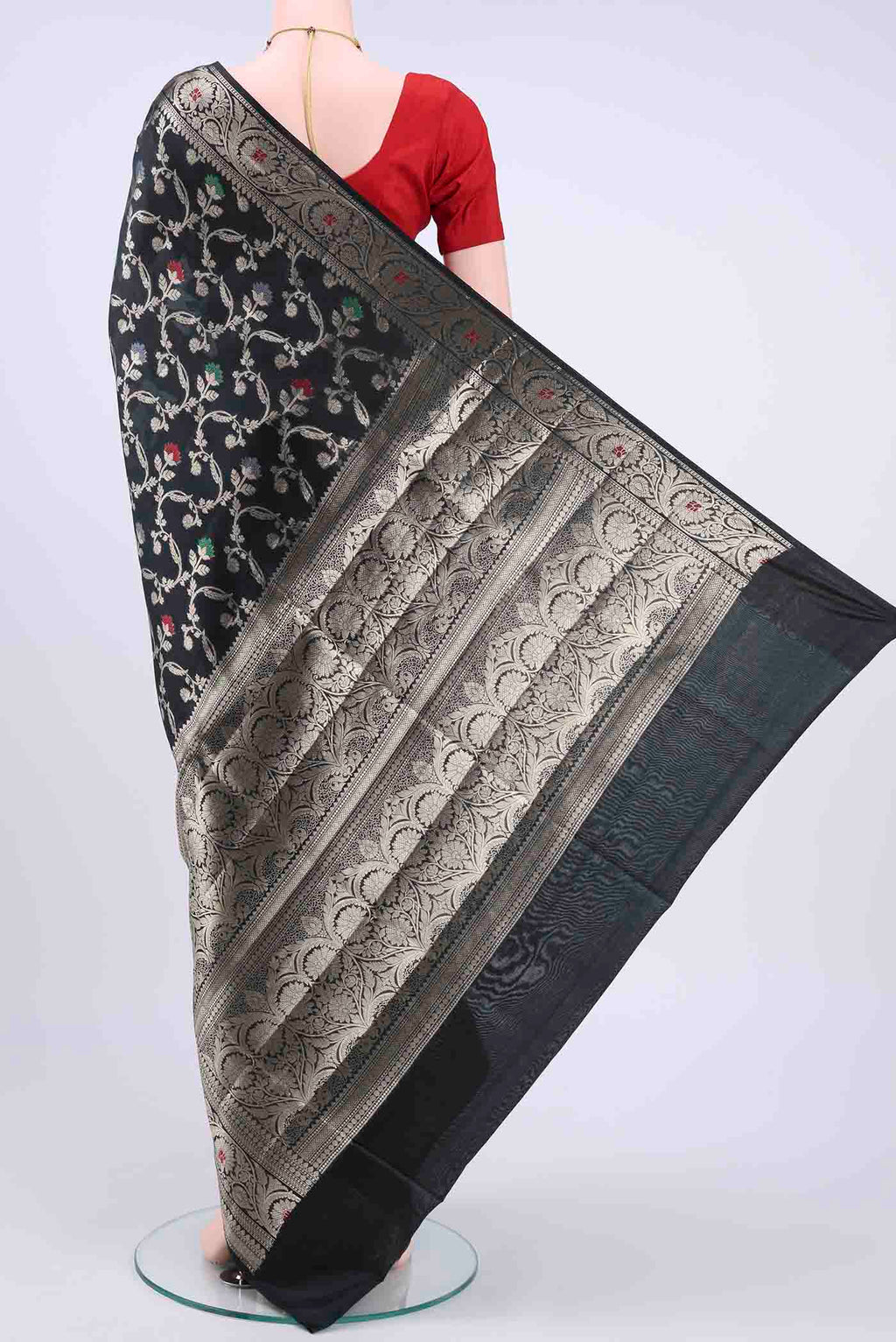 pallu body