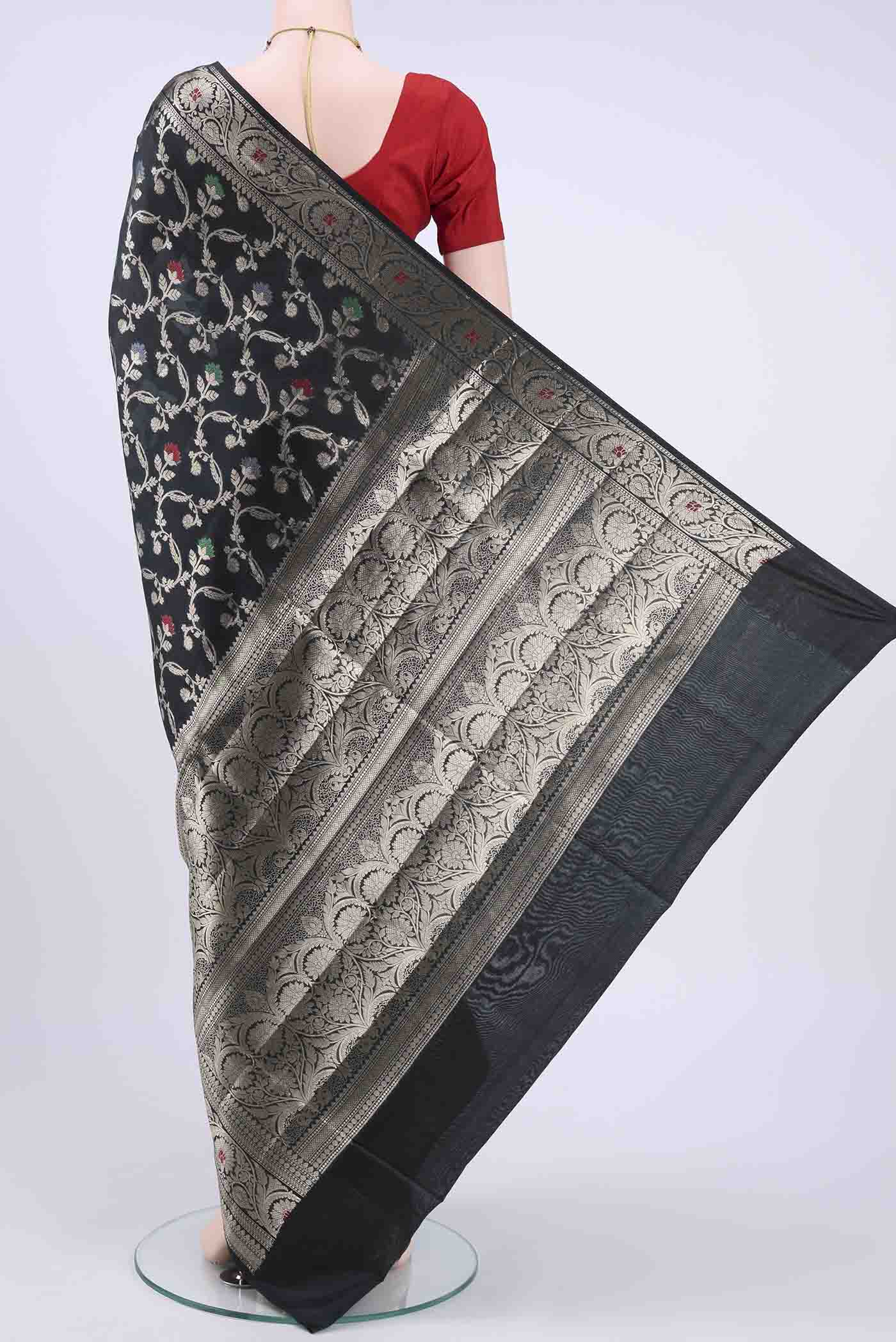 pallu body