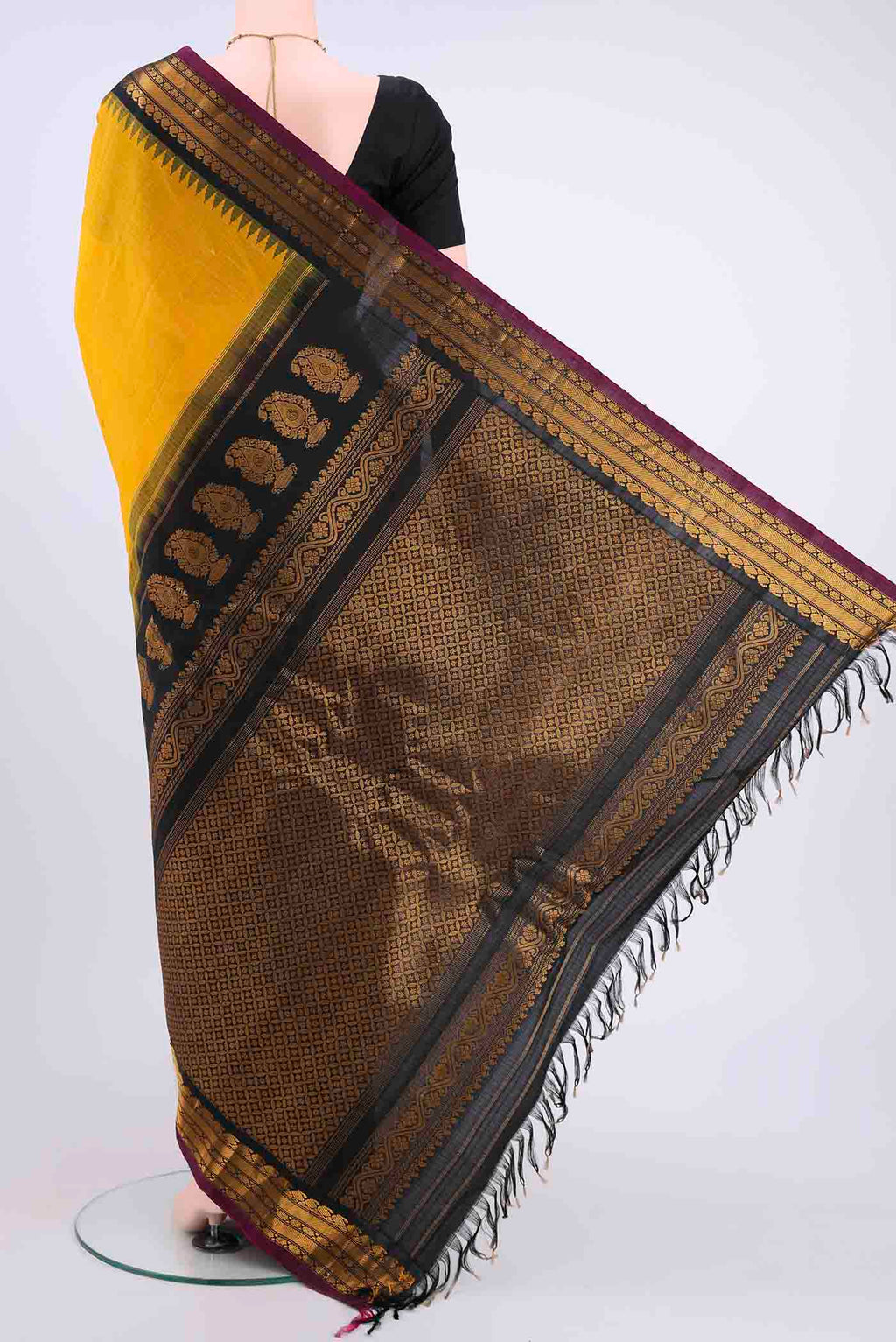 pallu body