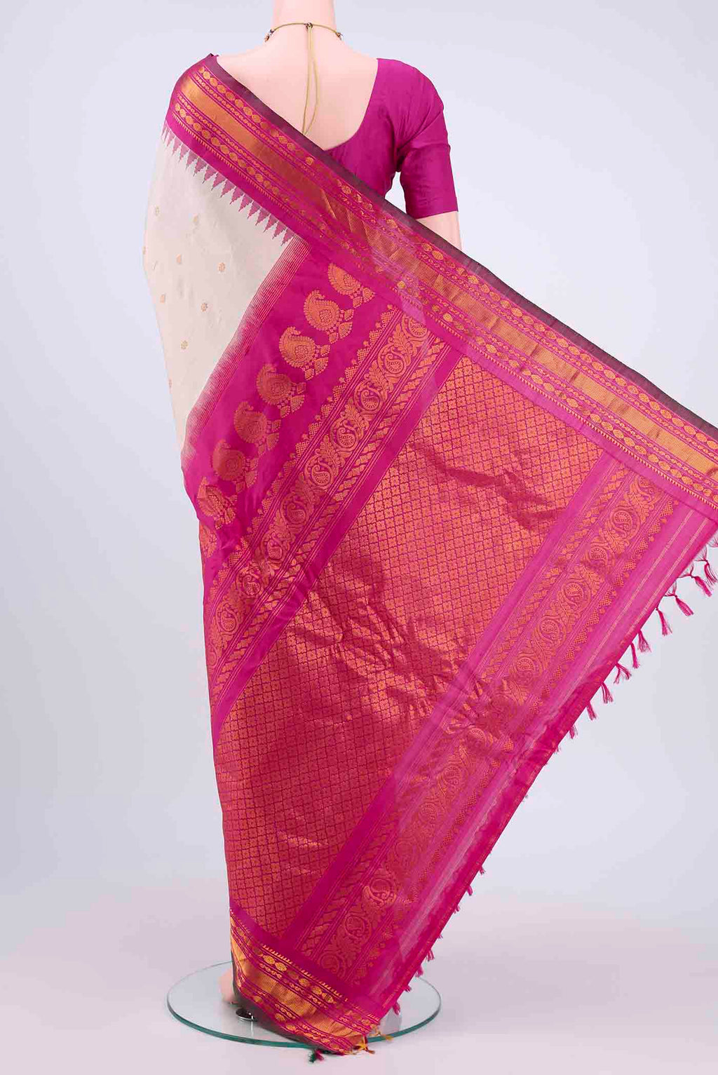 pallu body