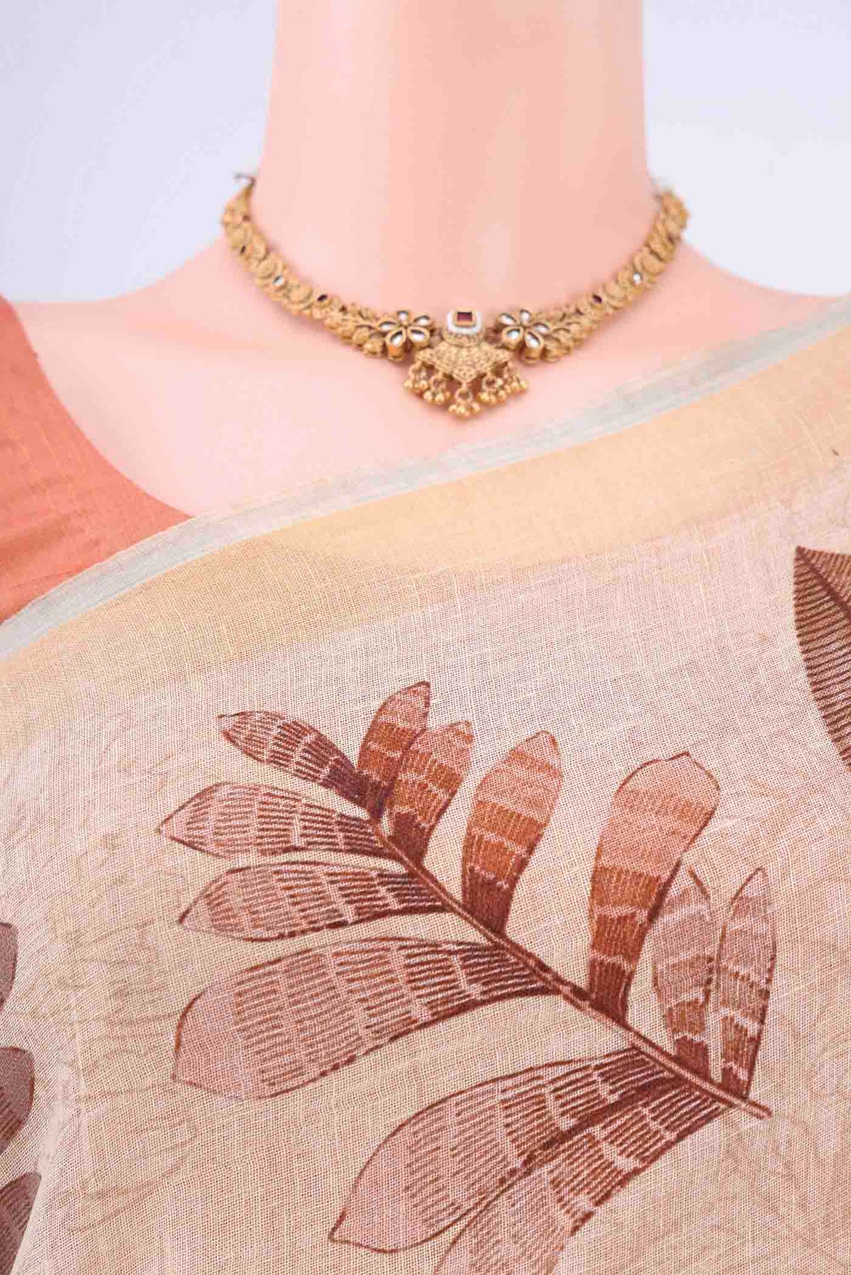 Border image of Yellow Linen Saree with Printed design on the body and Zari Border