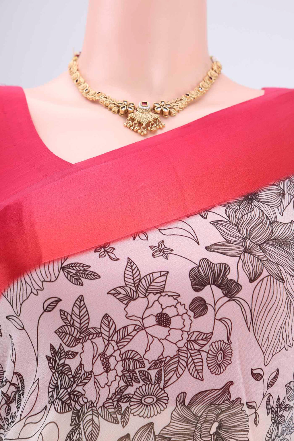 Border image of White Mysore Crepe Saree with Floral Print on the body and Without Border. 