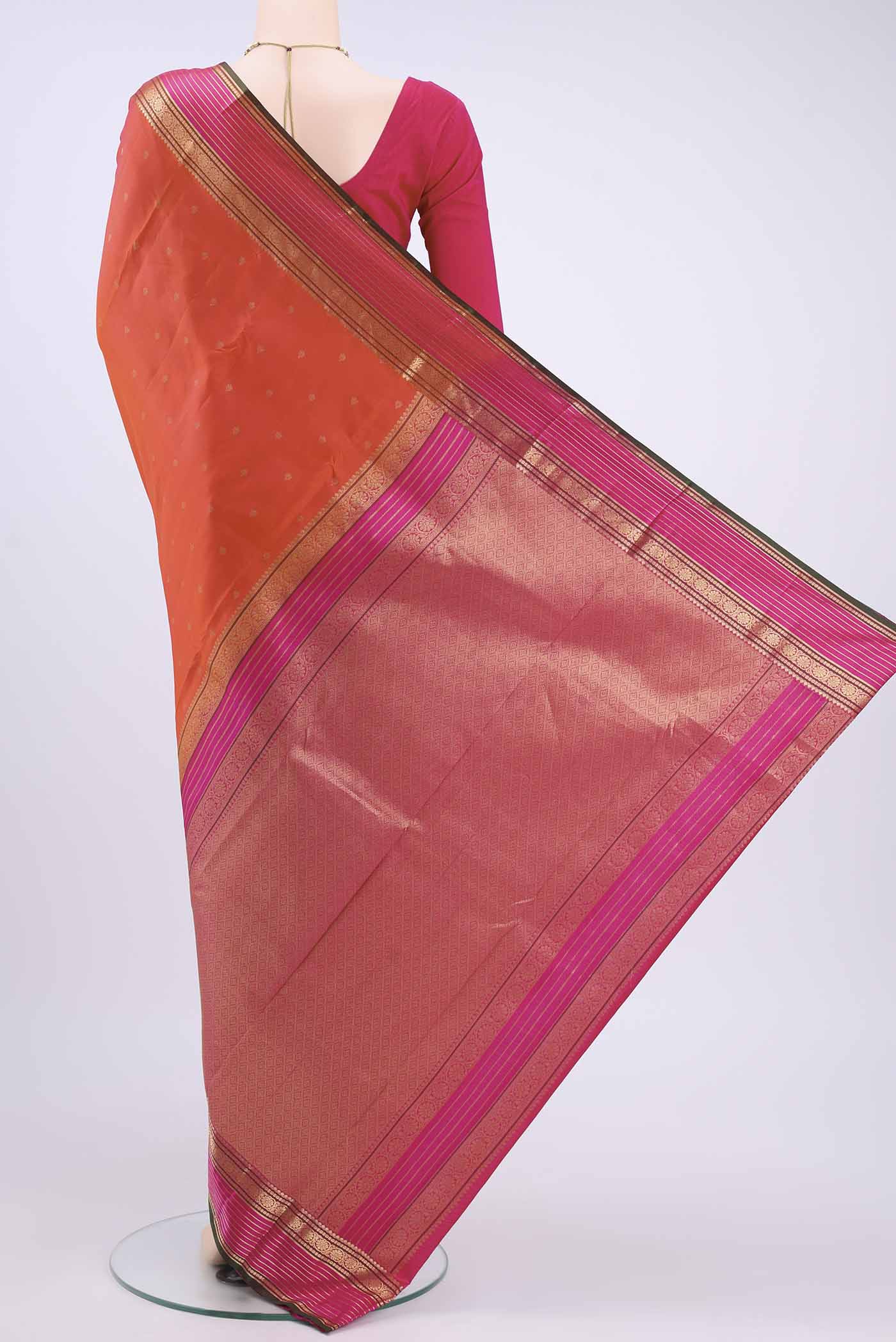 pallu body