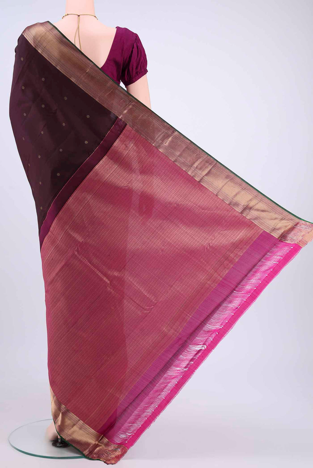 pallu body