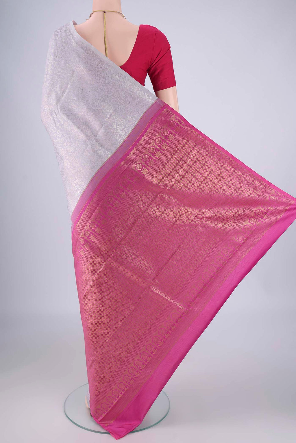 Flat view of Lavender Kanjivaram Silk Saree with Zari Brocade on the body and Without Border. 