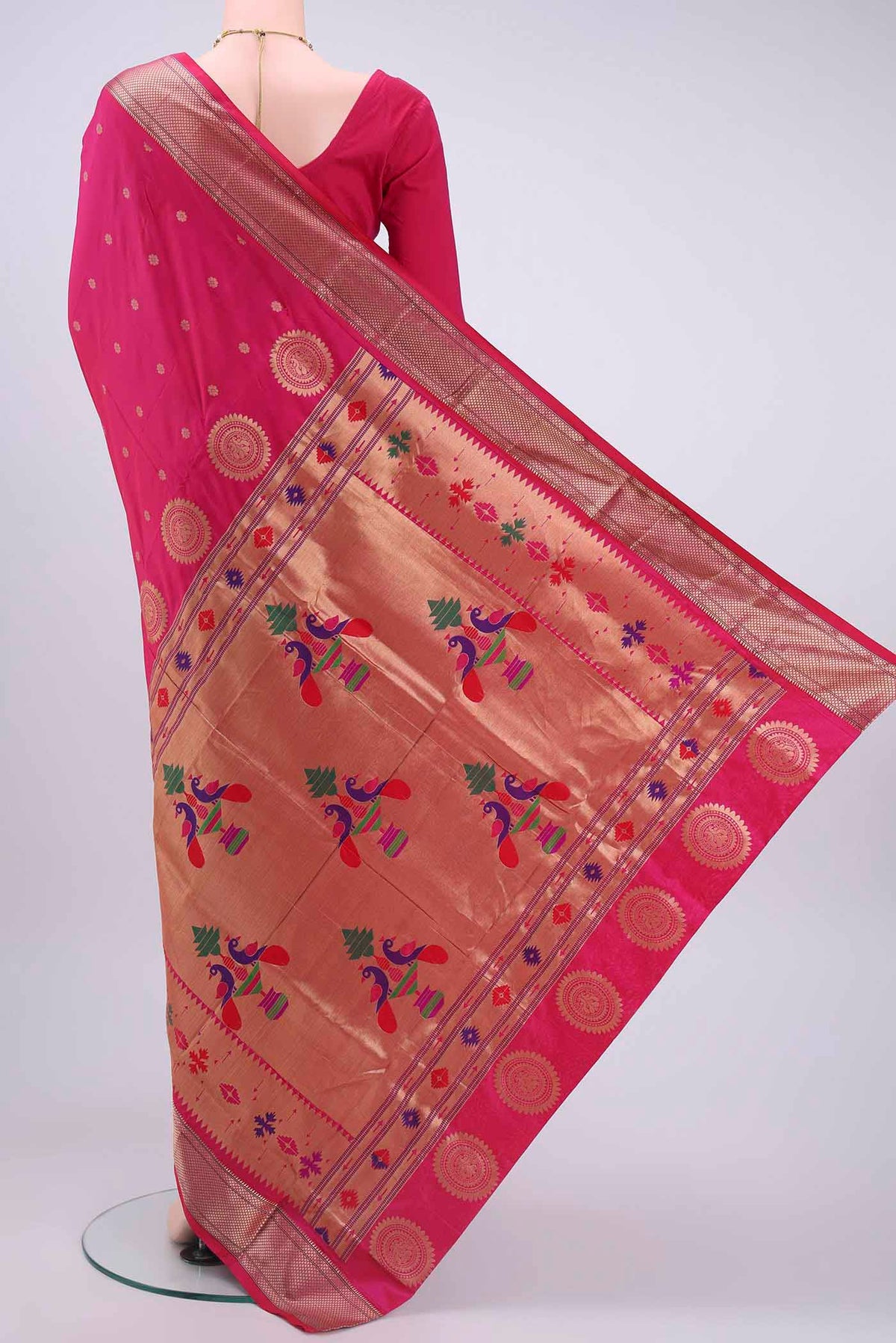 pallu body