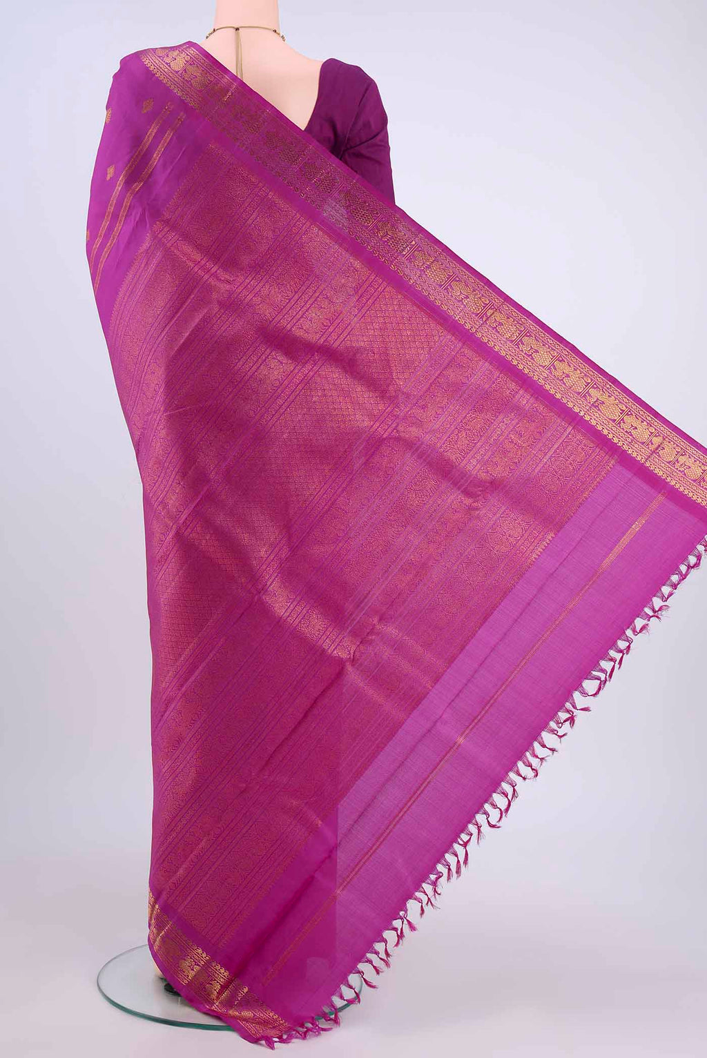 pallu body
