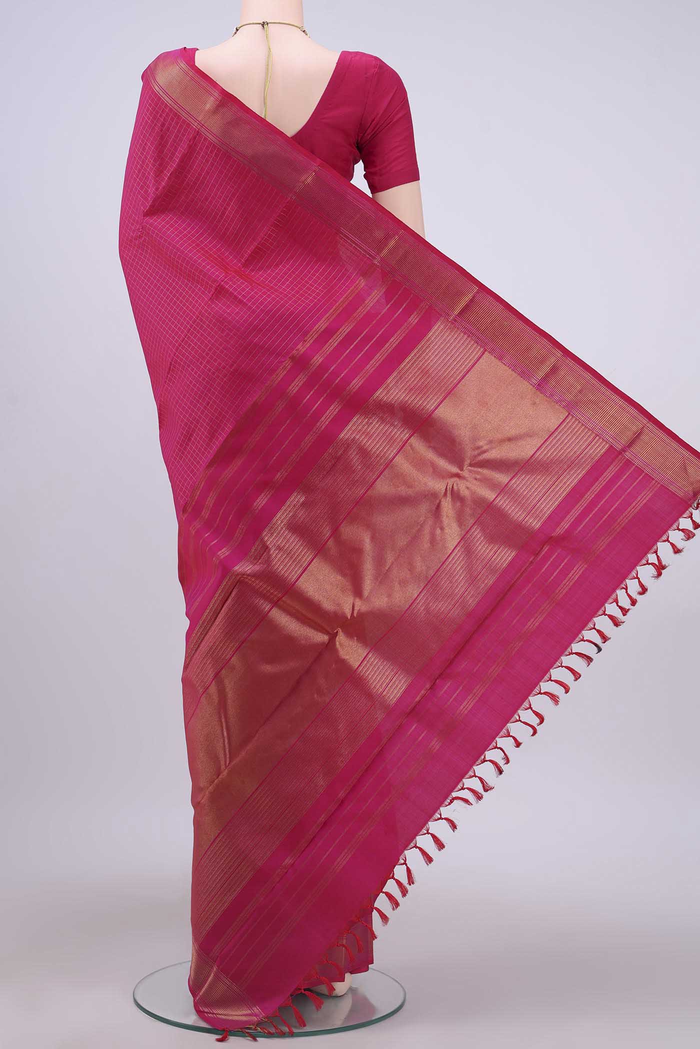 pallu body
