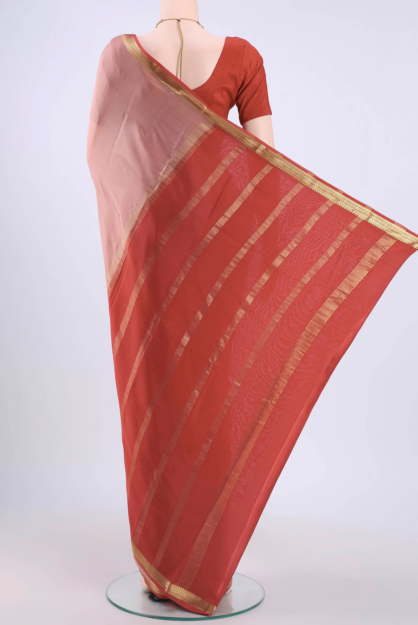 pallu body