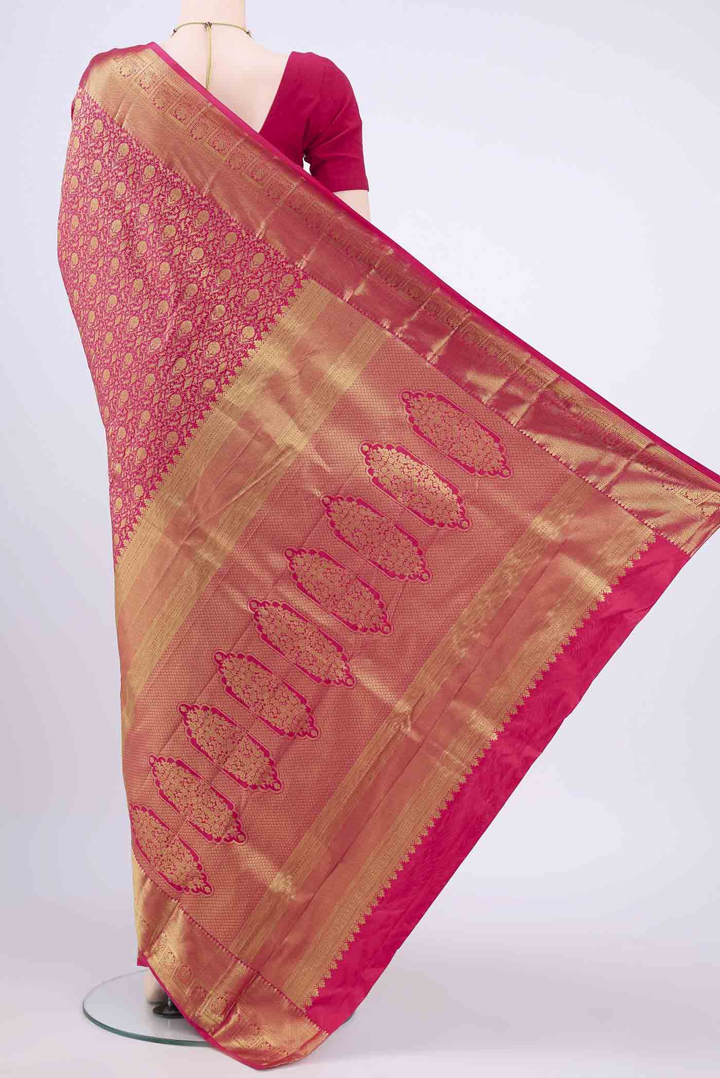pallu body