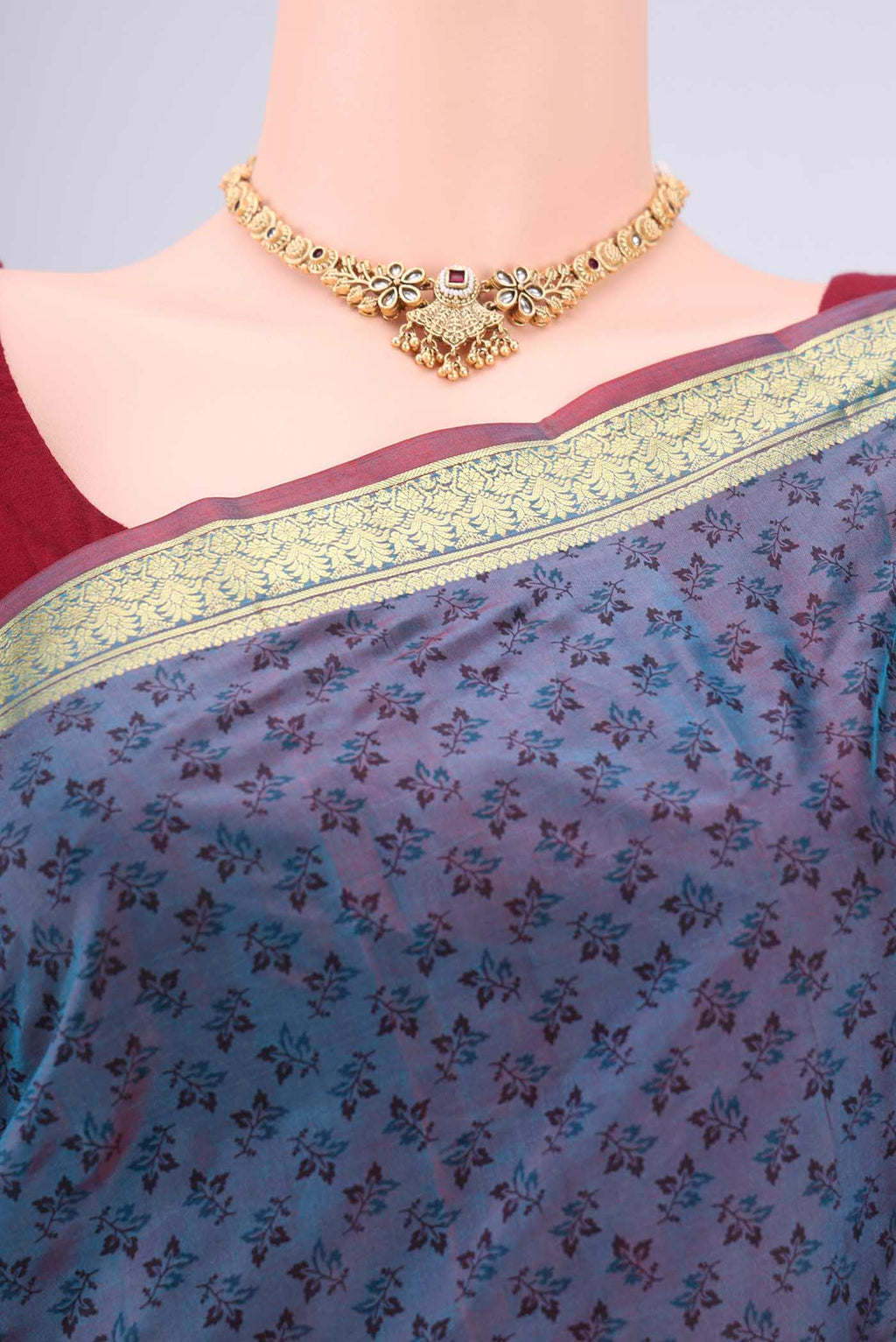 Border image of Purple Dual Tone Printed Silk Saree with Printed design on the body and Zari Border. 