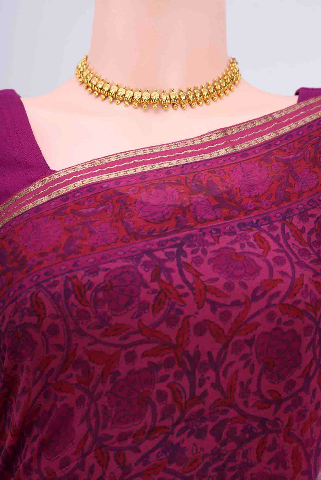 Border image of Magenta Mysore Crepe Saree with Floral Print on the body and Printed Border