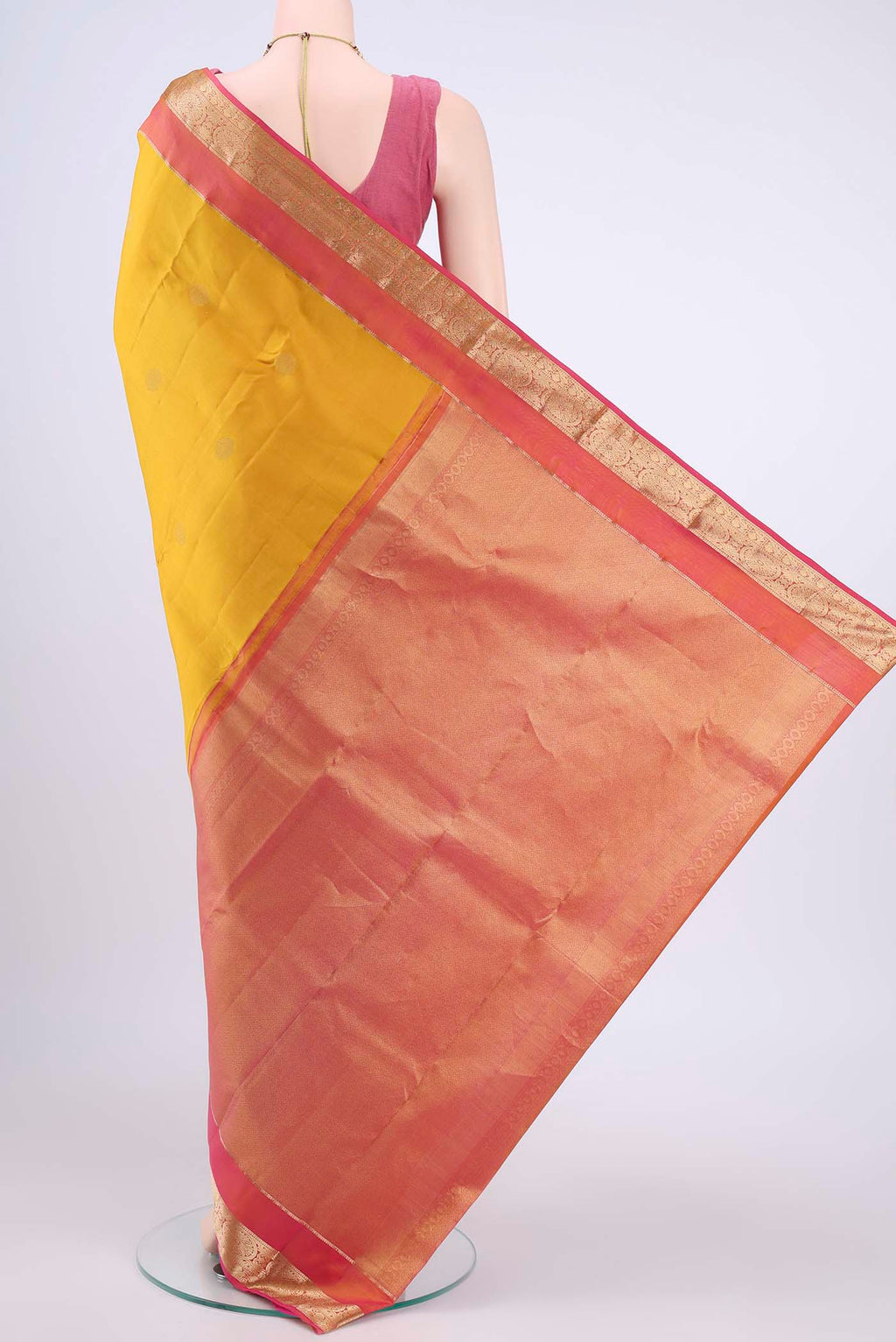 pallu body