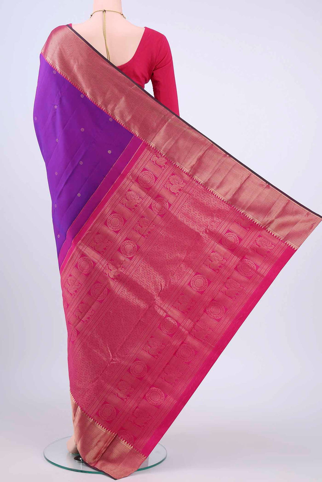 pallu body