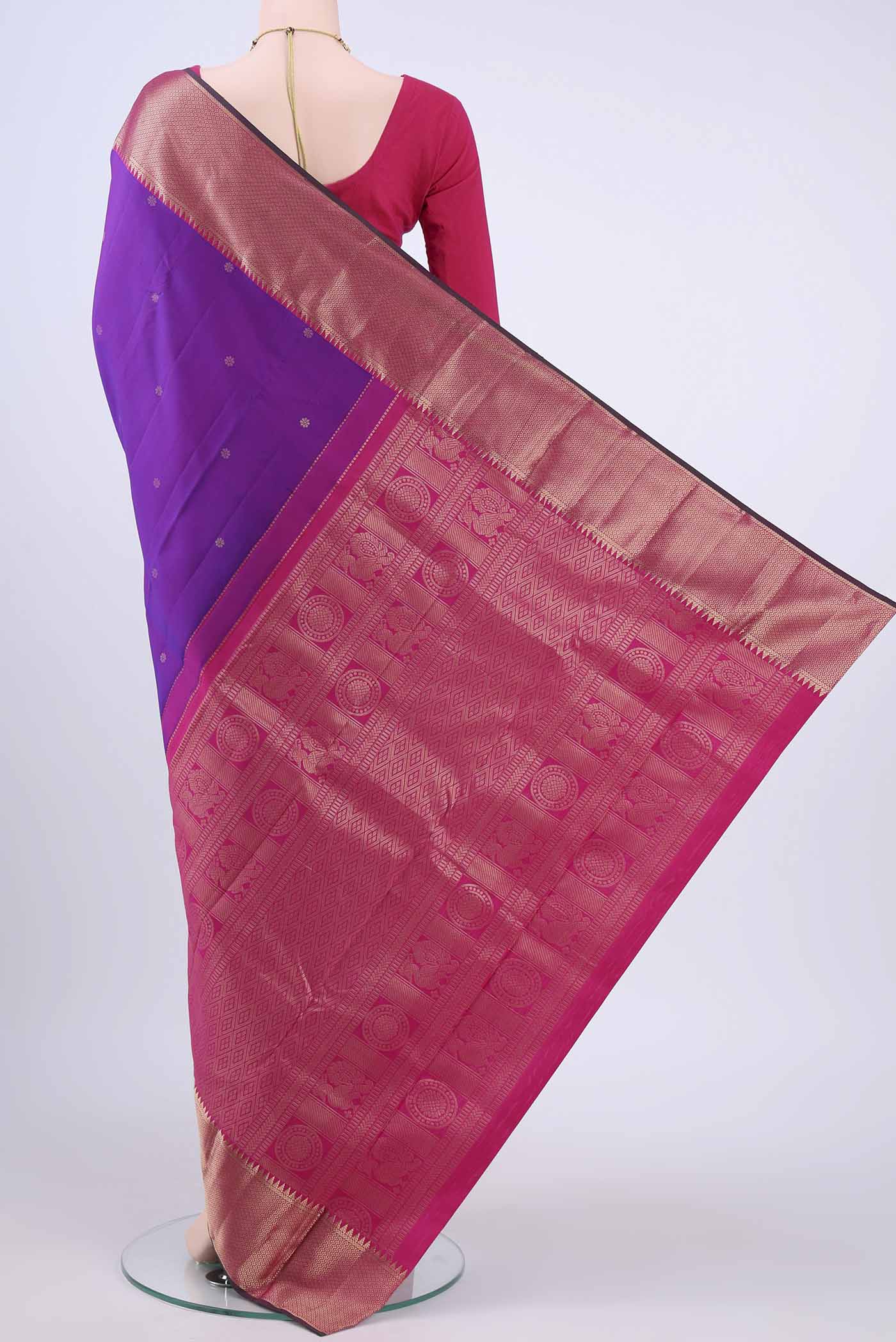 pallu body