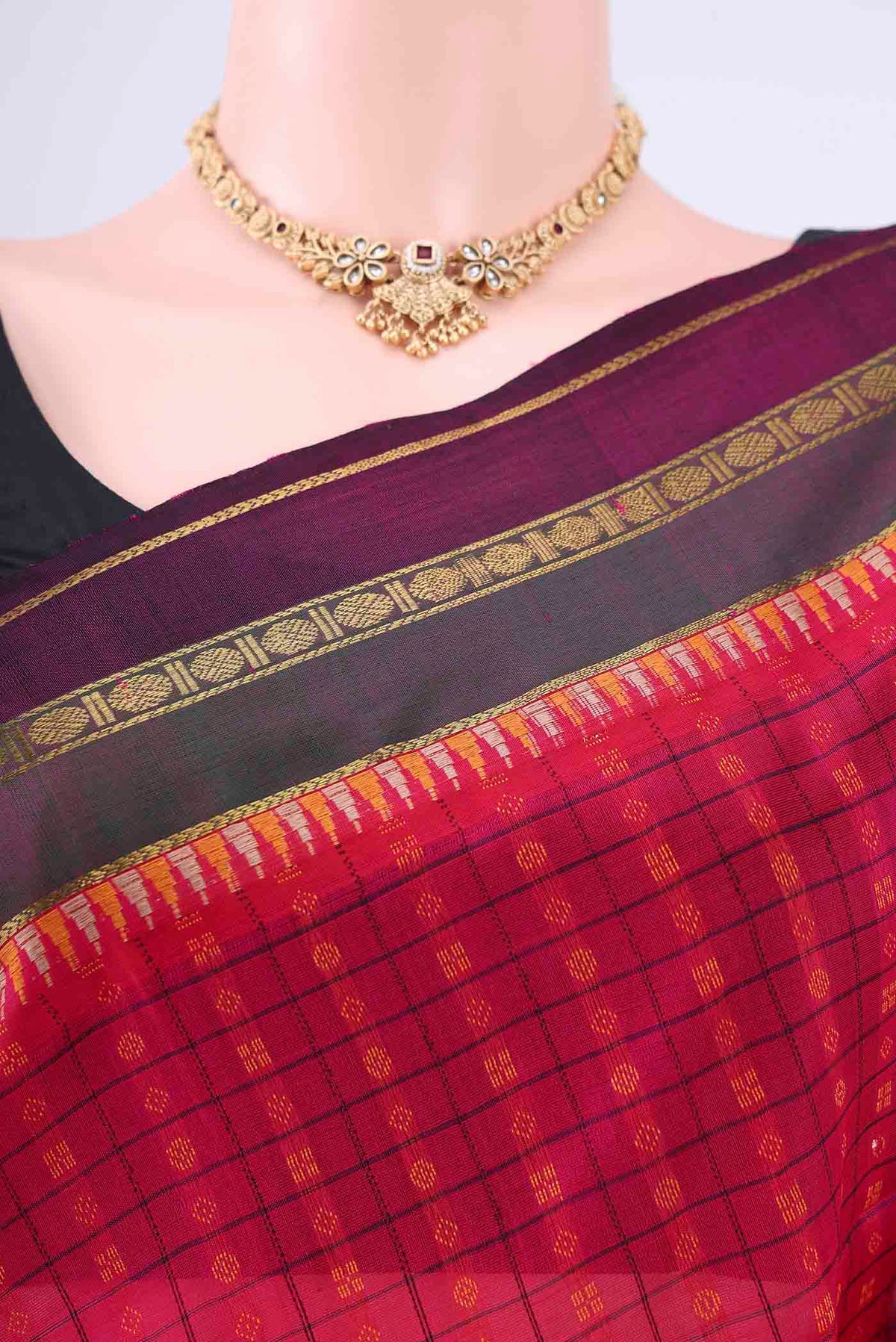 Border image of Pink Coimbatore Silk Cotton Saree with Checked design on the body and Zari Border