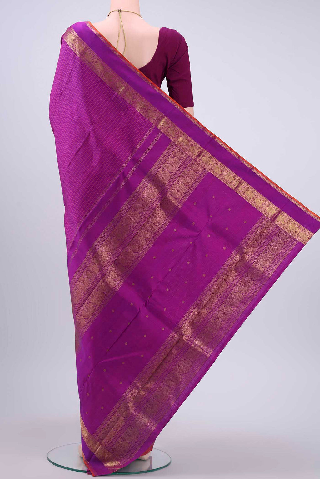 pallu body