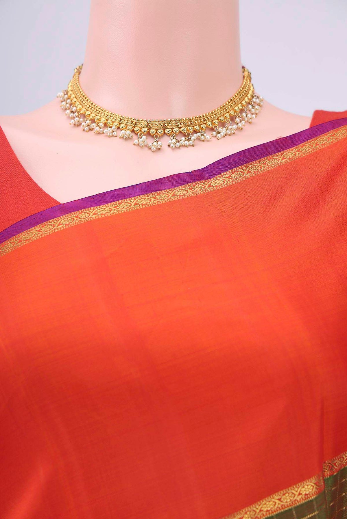 Border image of Pure Silk Pure Zari Green Kanchipuram Saree with Checked design on the body and Zari Border