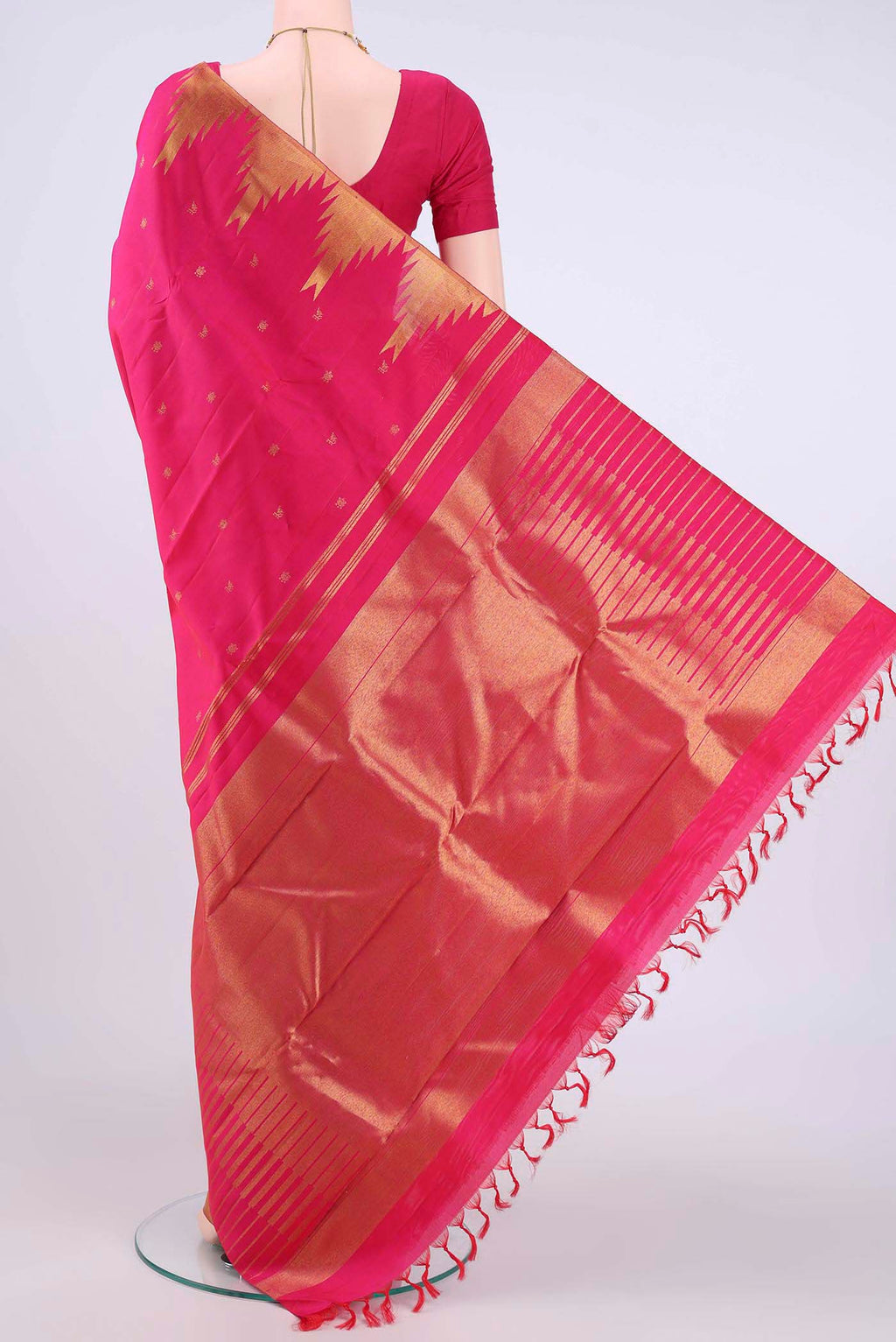 pallu body