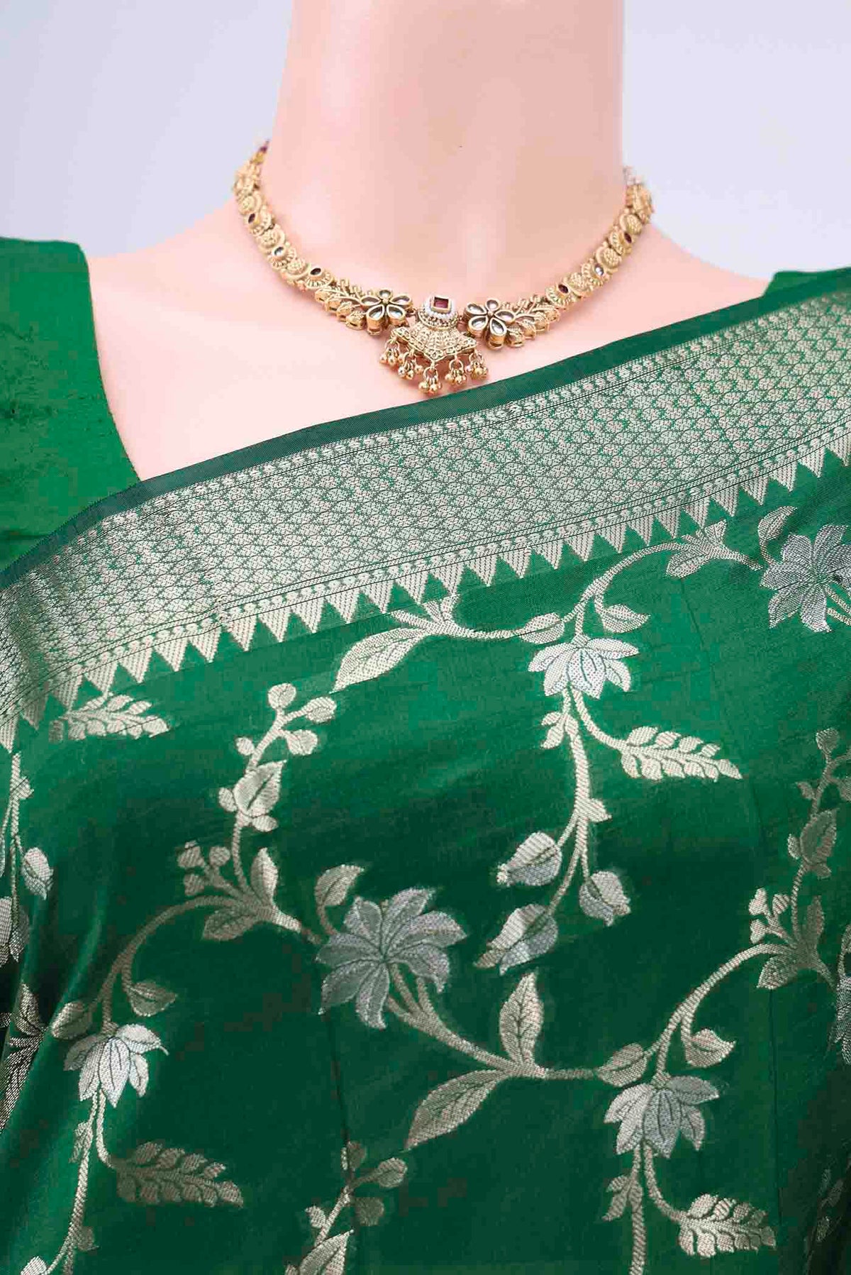 Border image of Bottle Green Banarasi Raw Silk Saree with Zari Butta on the body and Zari Border