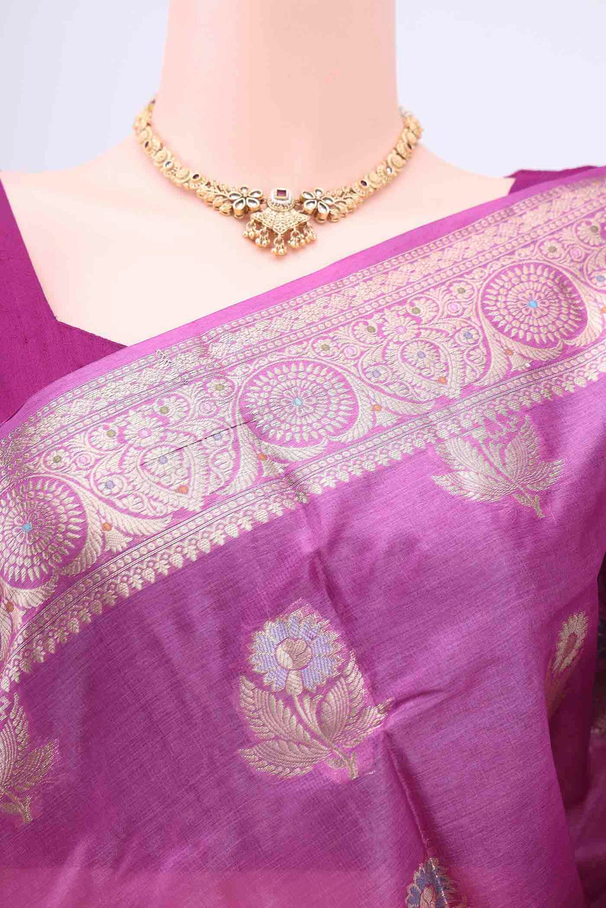 Border image of Purple Banarasi Tussar Silk Saree with Zari And Thread Butta on the body and Zari Border