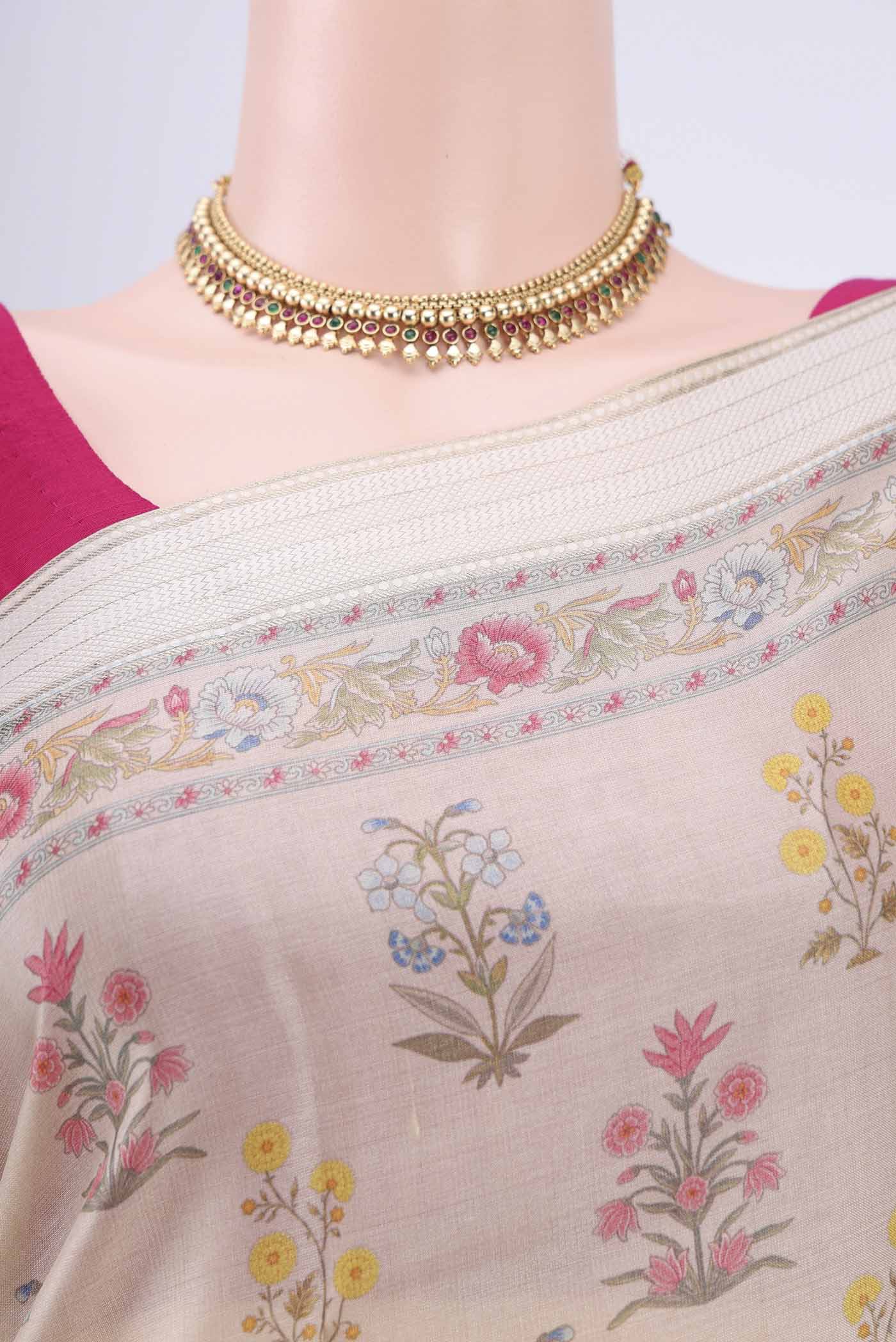 Border image of Beige Dual Tone Tussar Silk Saree with Printed design on the body and Printed Border. 