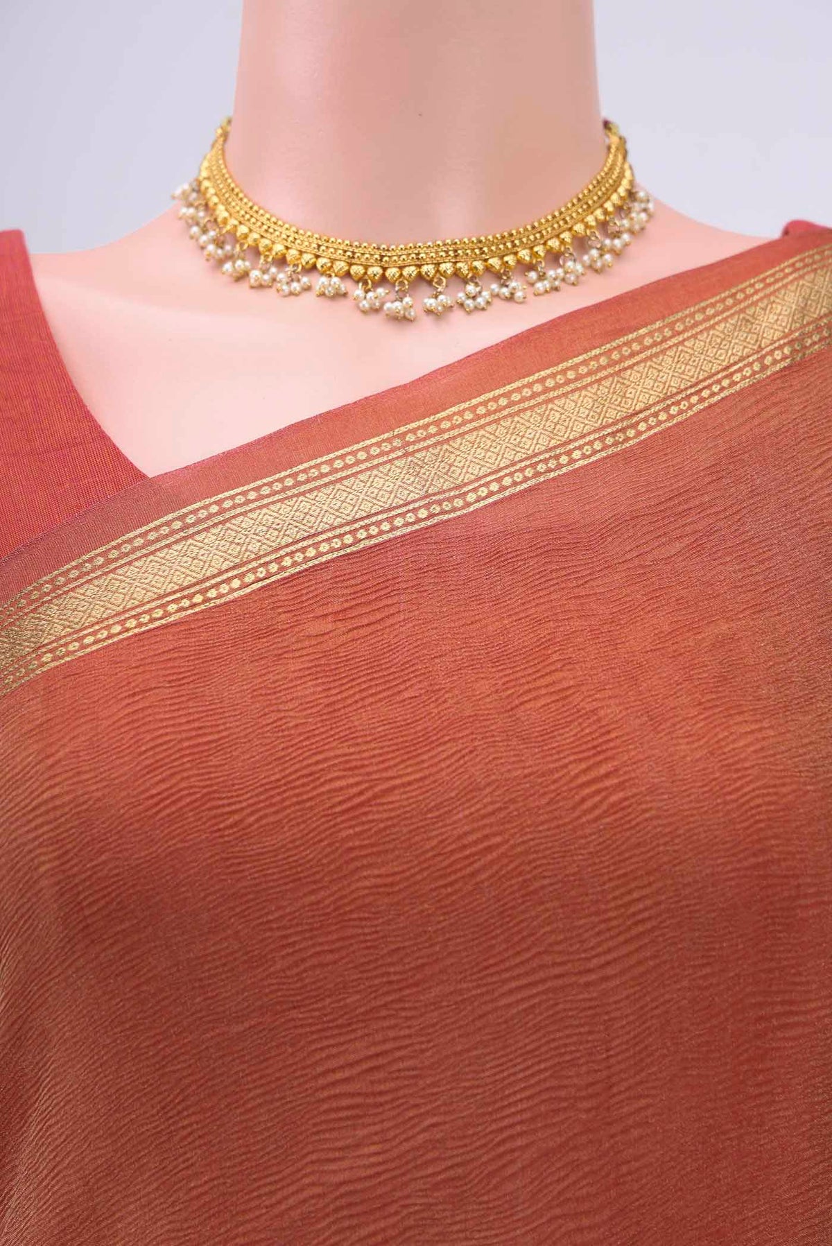 Border image of Red Mysore Chiffon Saree with Plain Body and Zari Border