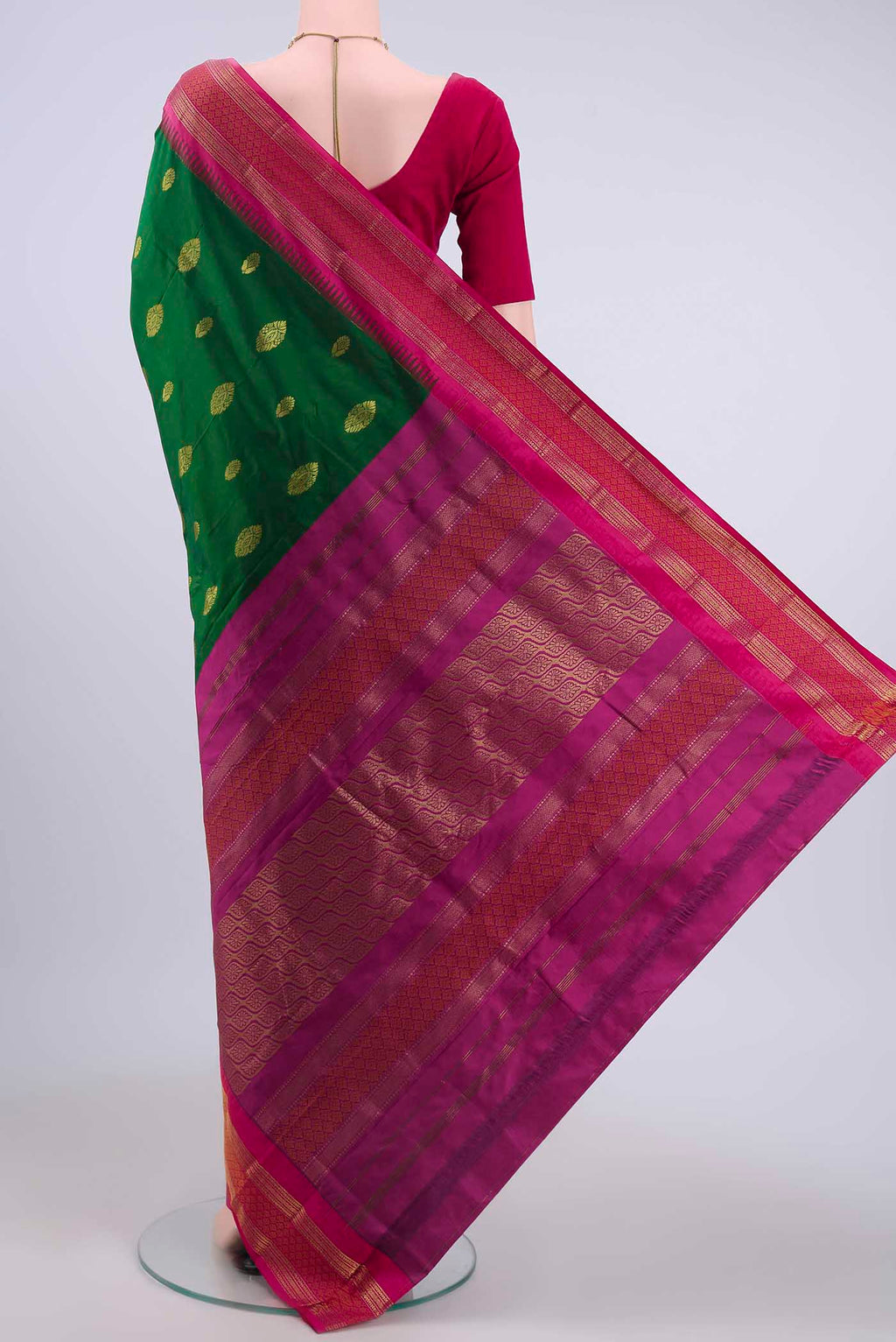 pallu body