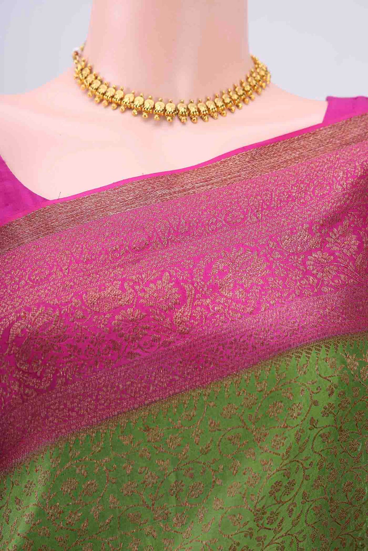 Border image of Green Mysore Crepe Saree with Zari Brocade on the body and Zari Border