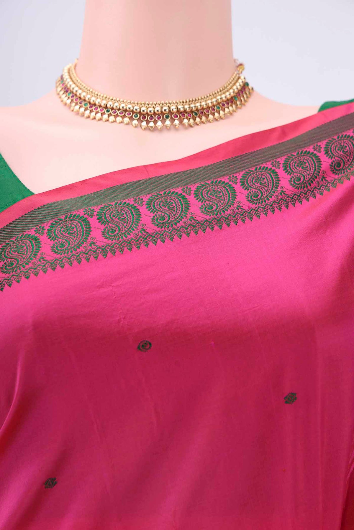 Border image of Dark Pink Kanchipuram Silk Saree with Thread Butta on the body and Thread Border