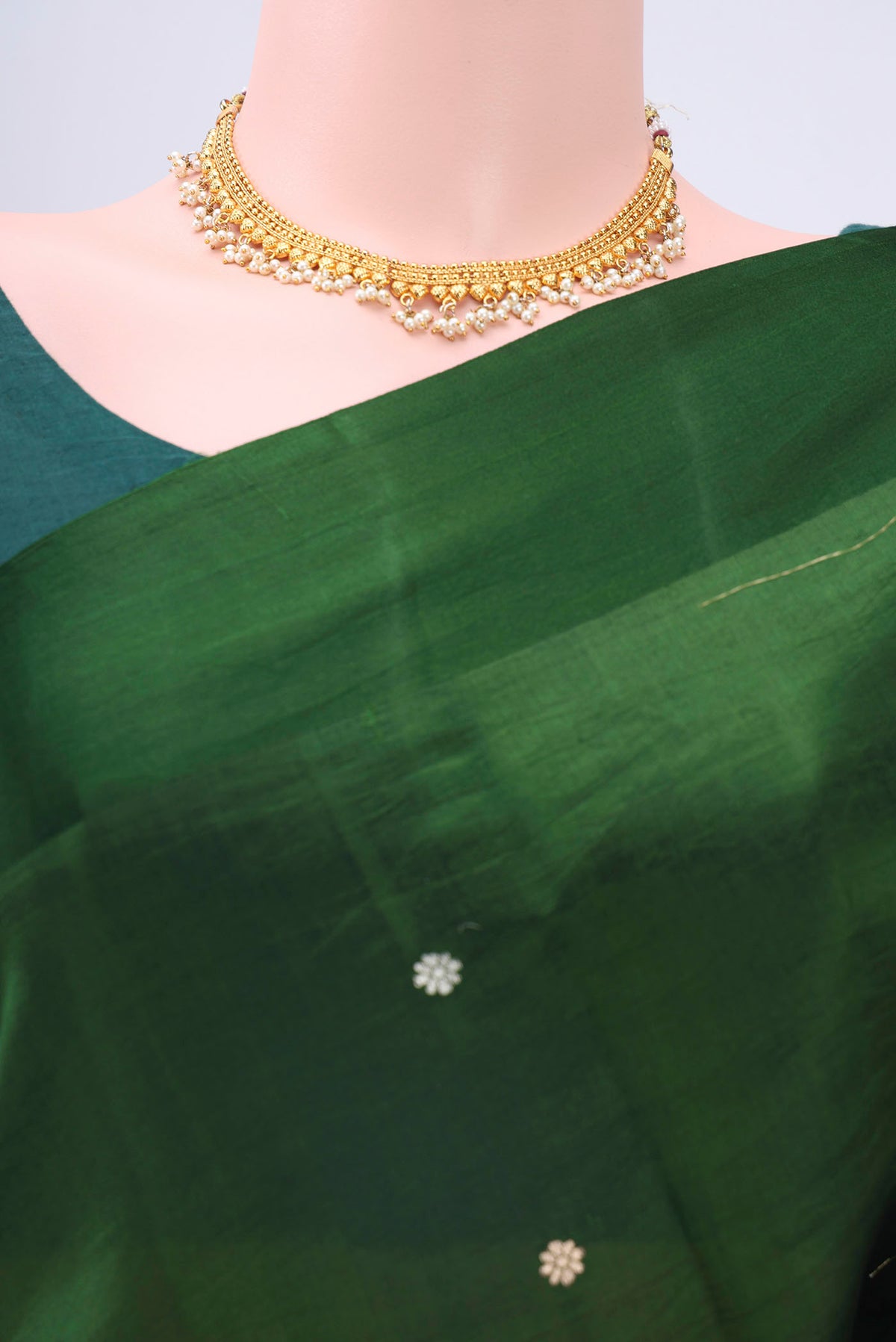 Border image of Bottle Green Banarasi Katan Silk Saree with Zari Butta on the body and Zari Border