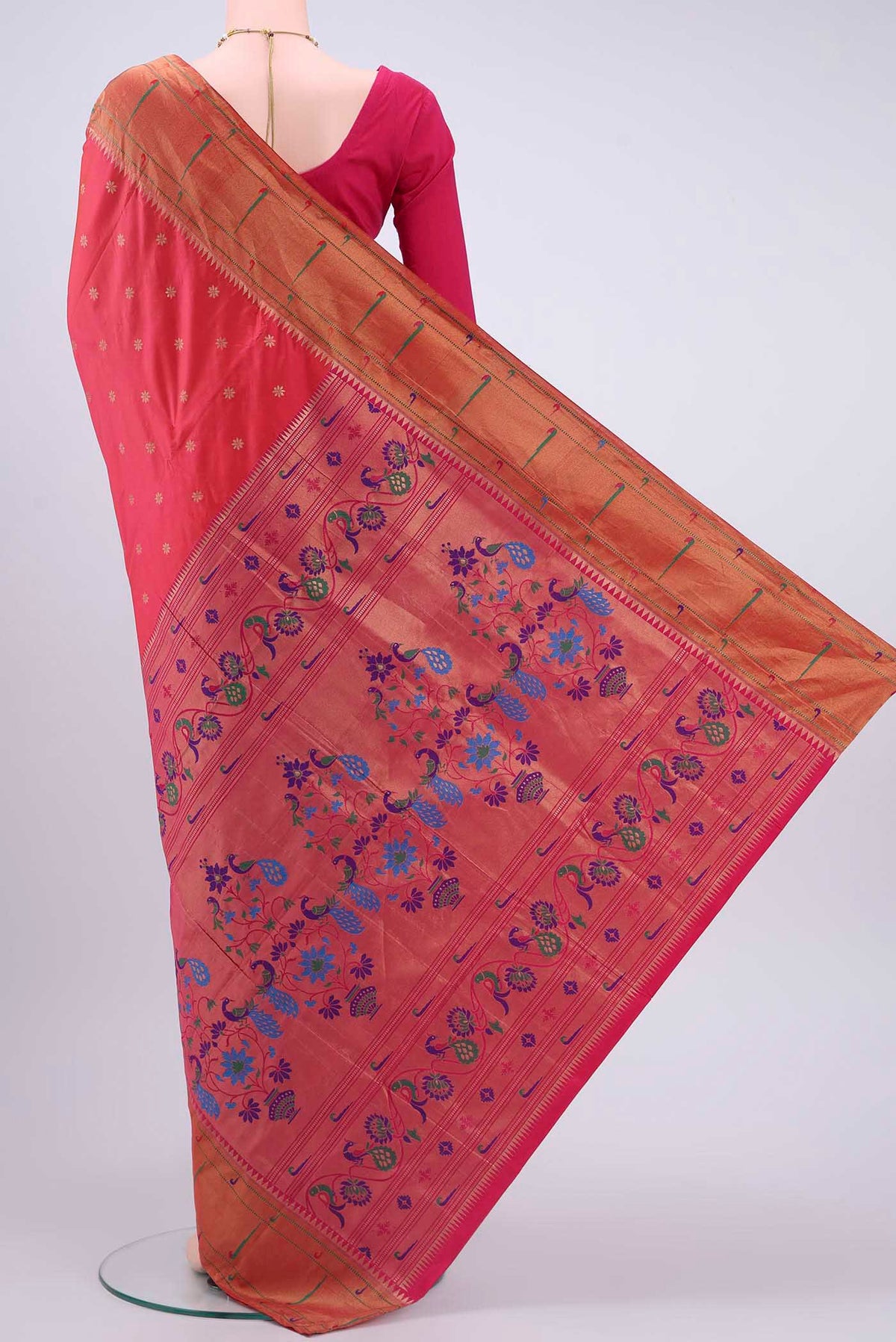 pallu body
