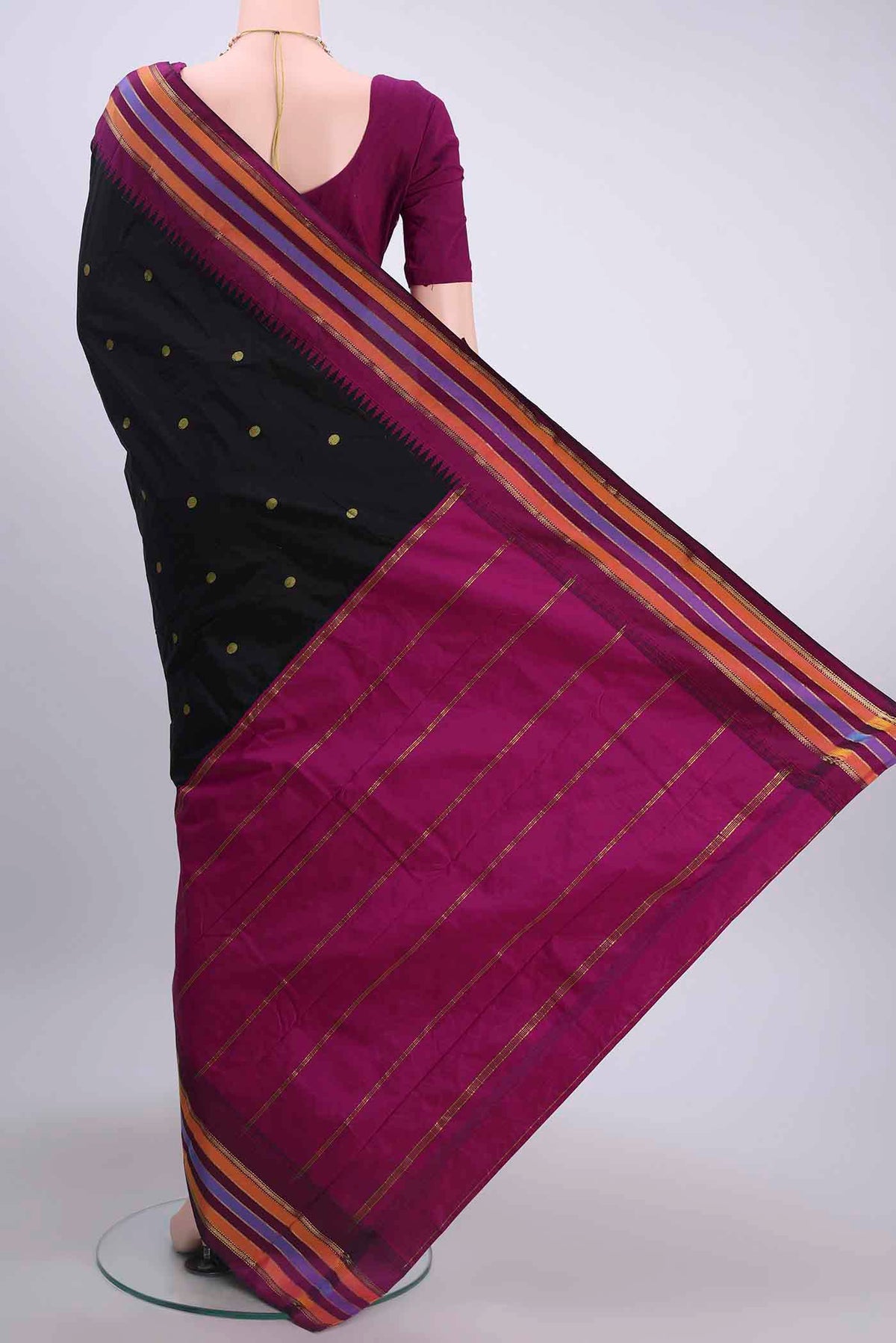 pallu body