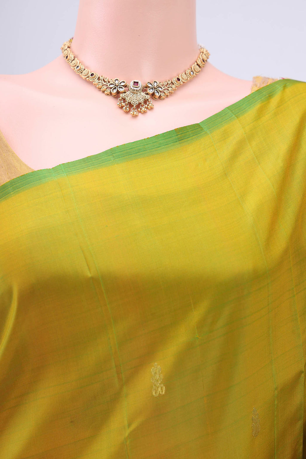 Border image of Light Green Dual Tone Kanchipuram Silk Saree with Zari Butta on the body and One Side Border