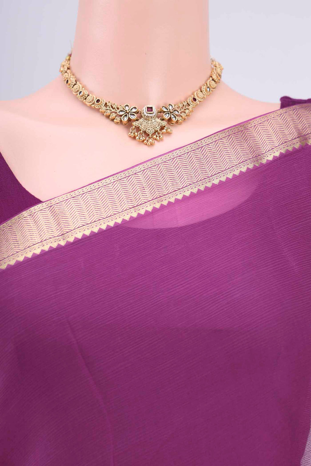 Border image of Light Magenta Dual Tone Mysore Chiffon Saree with Plain Body and Zari Border