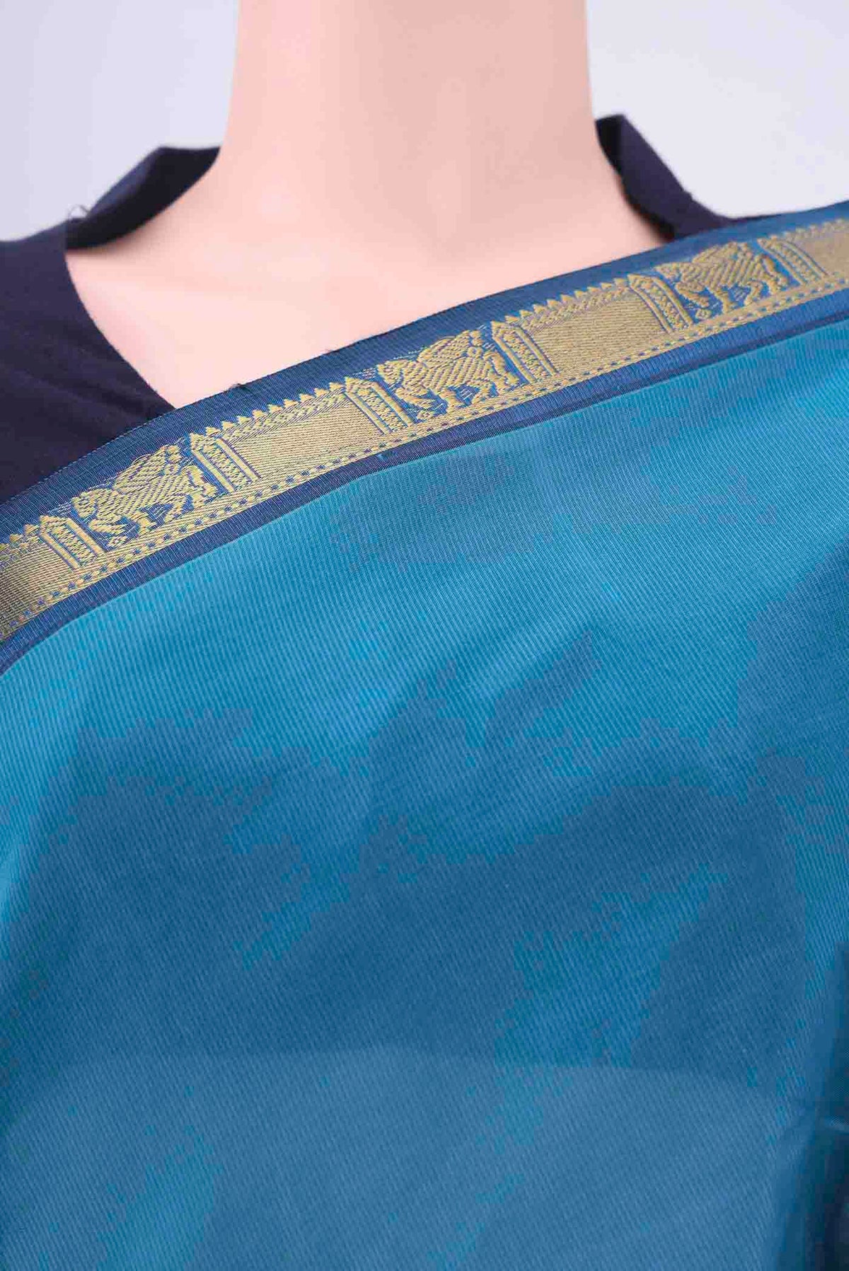 Border image of Blue Silk Cotton Saree with Plain Body and Zari Border