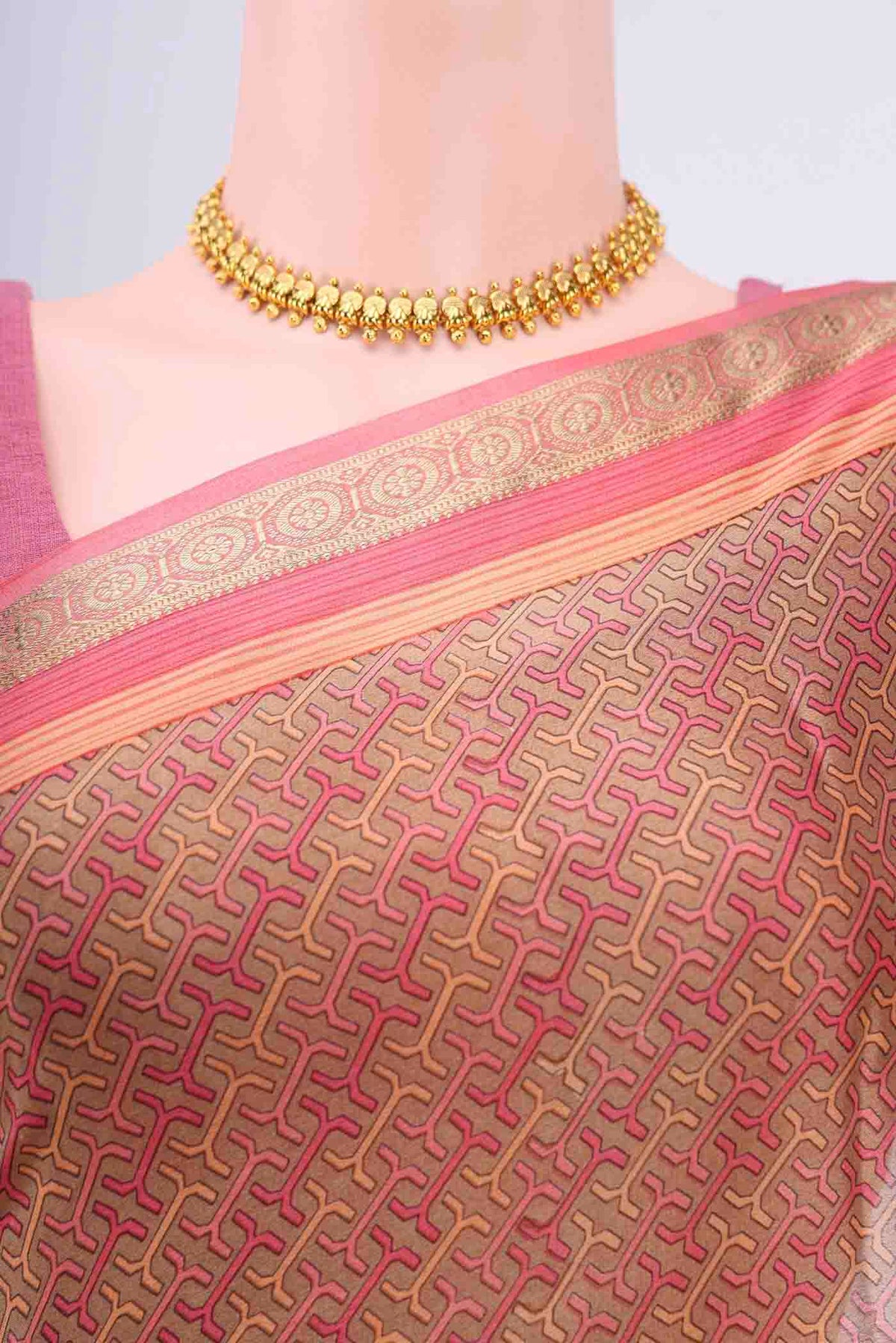 Border image of Beige Mysore Crepe Saree with Floral Print on the body and Printed Border