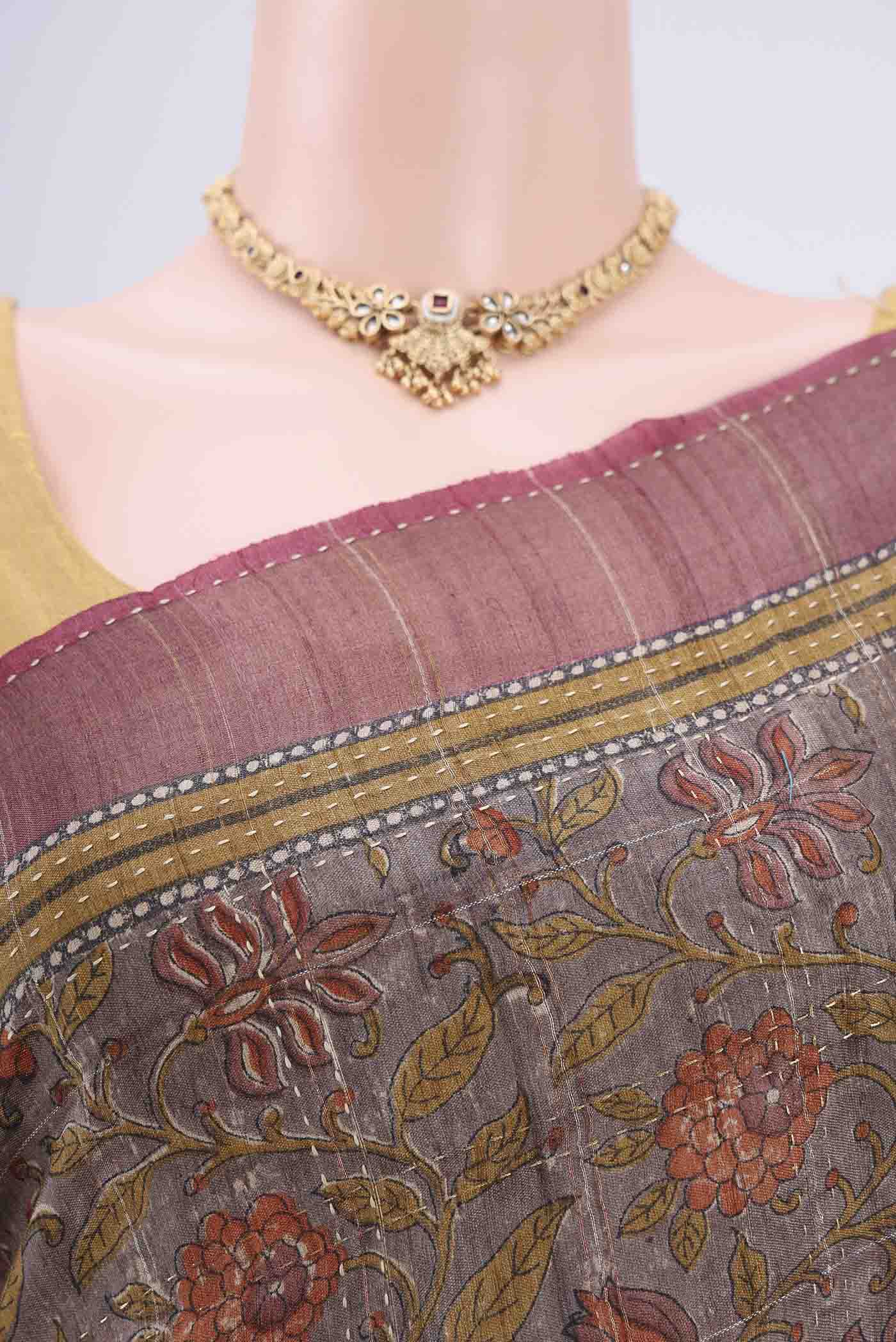 Border image of Davys Grey Tussar Silk Saree with Printed design on the body and Fancy Border. 
