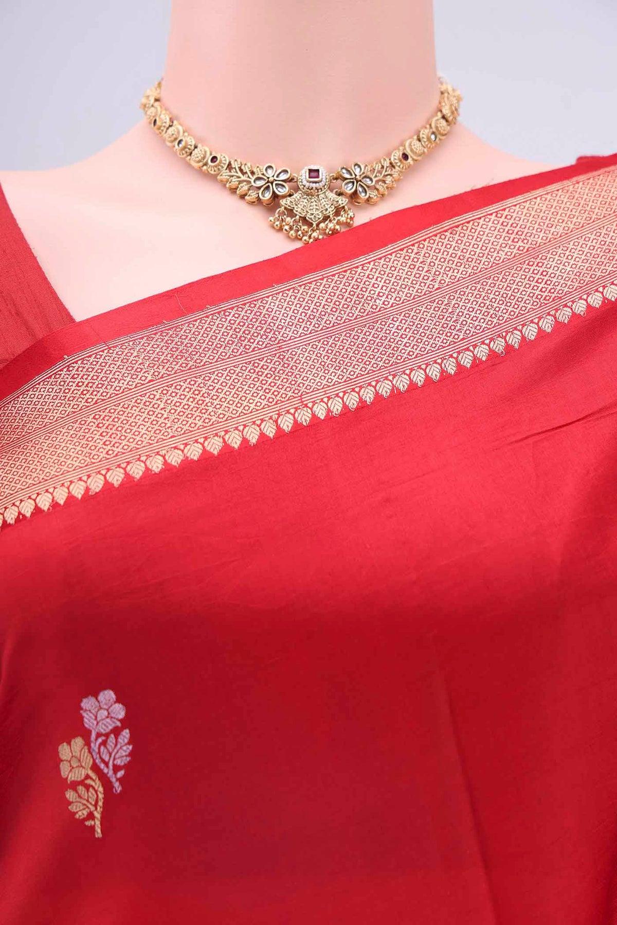 Border image of Red Banarasi Katan Silk Saree with Zari Butta on the body and Zari Border