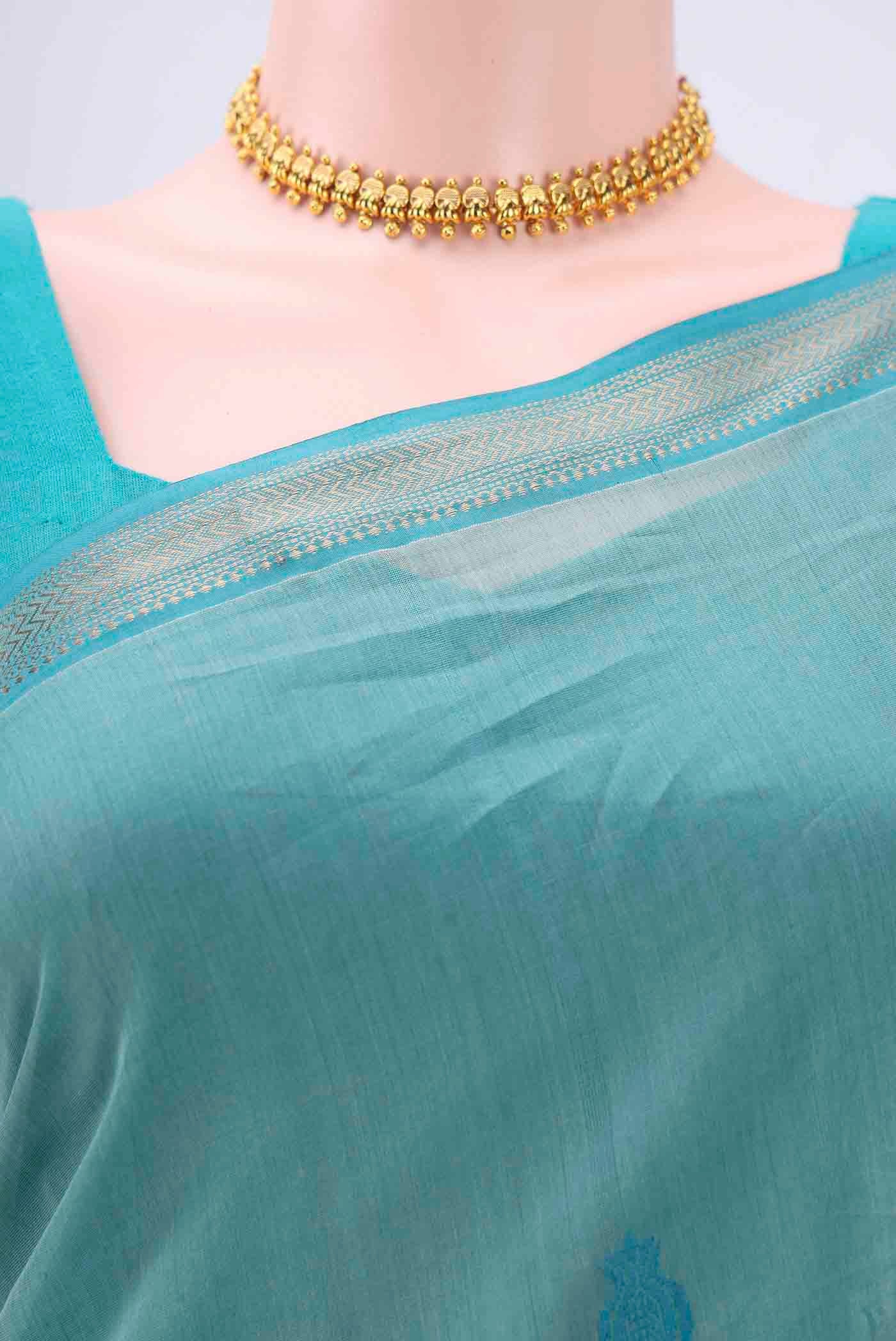 Border image of Blue Maheshwari Silk Cotton Saree with Thread Butta on the body and Zari Border