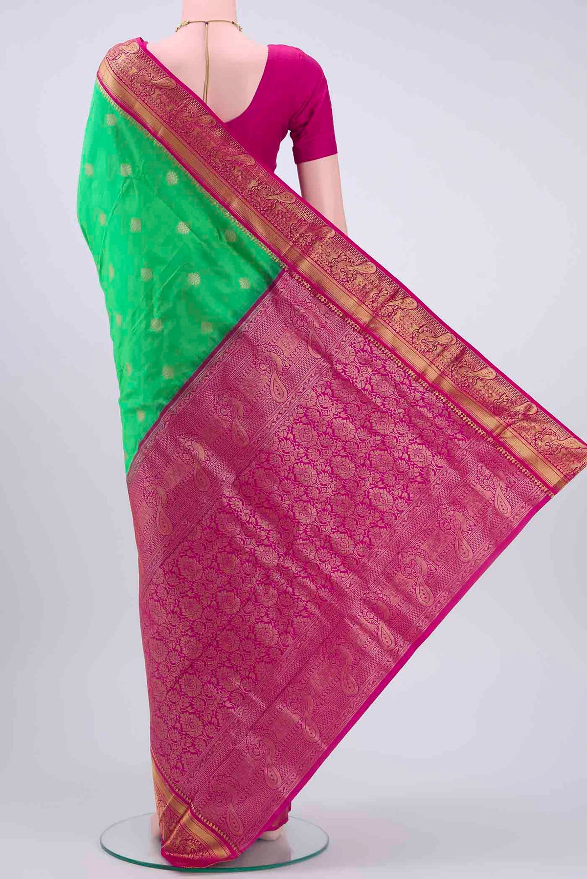 pallu body