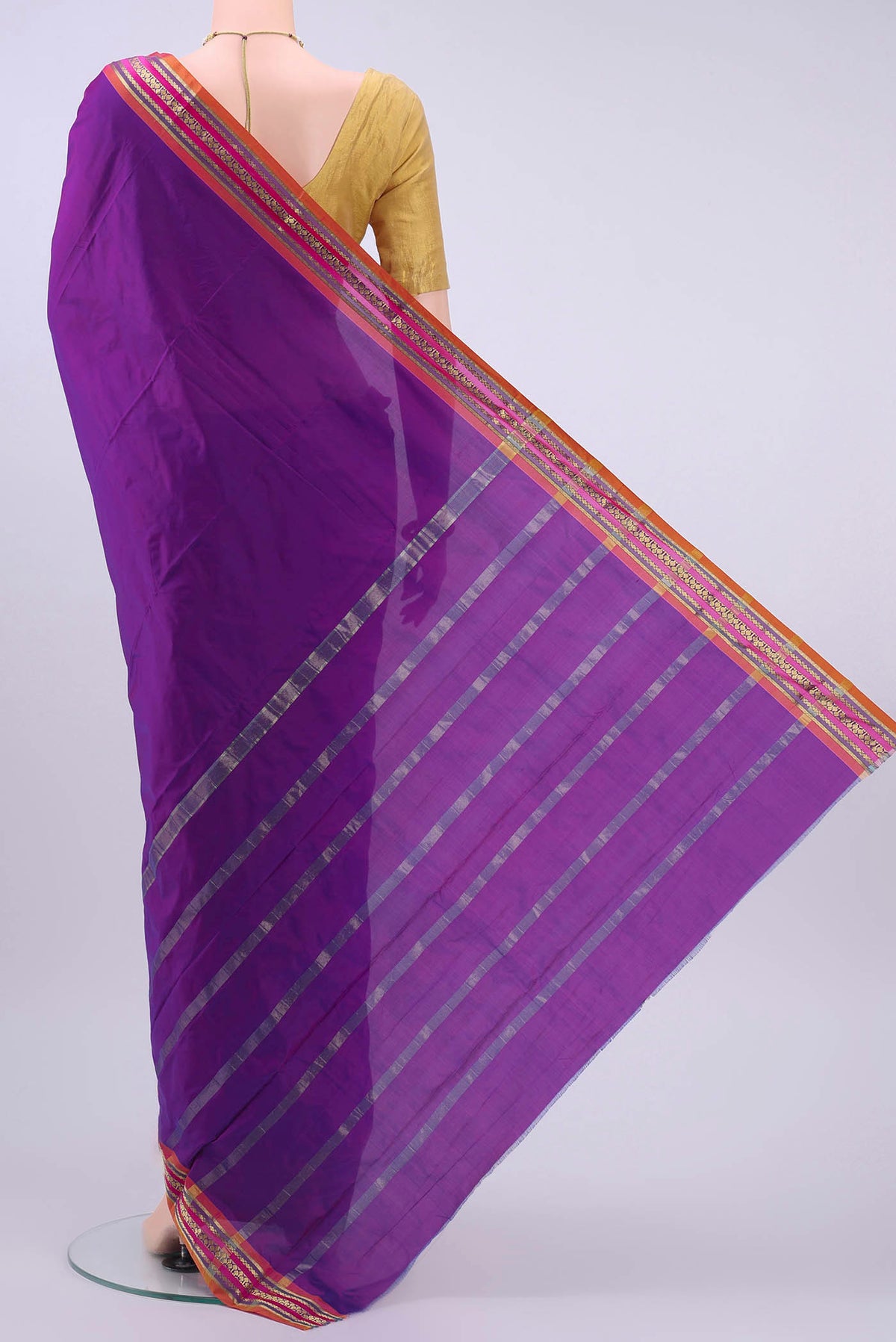 pallu body