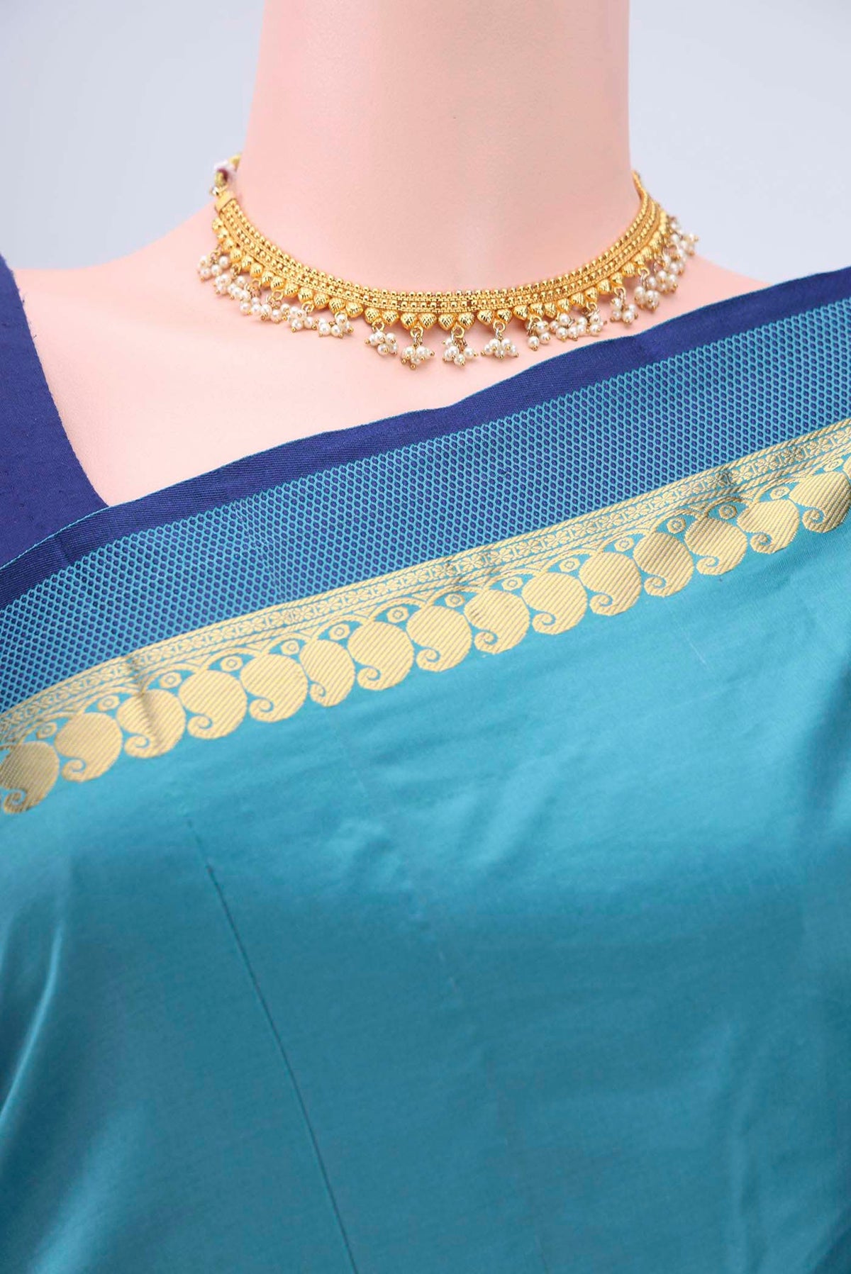 border shot