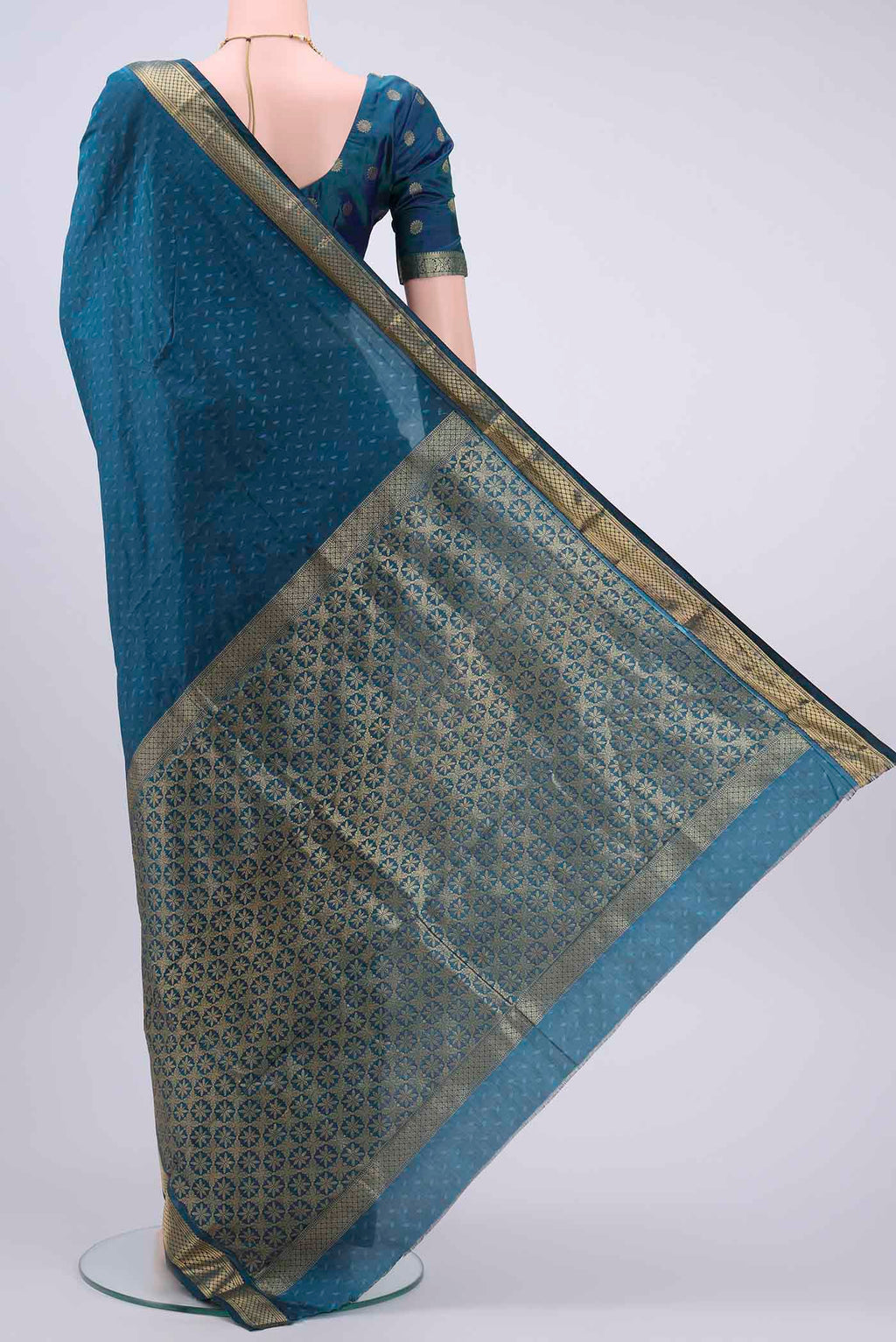 pallu body