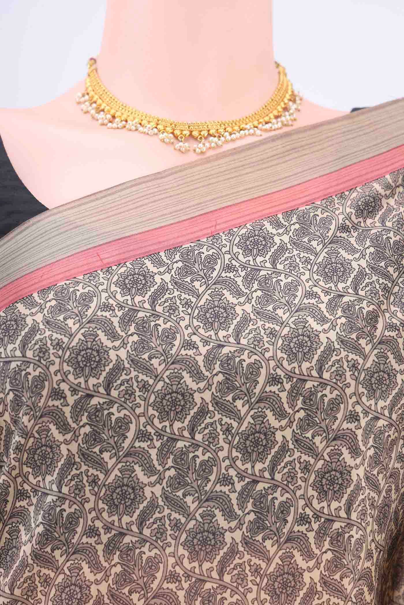 Border image of Cream Printed Silk Saree with Printed design on the body and Printed Border