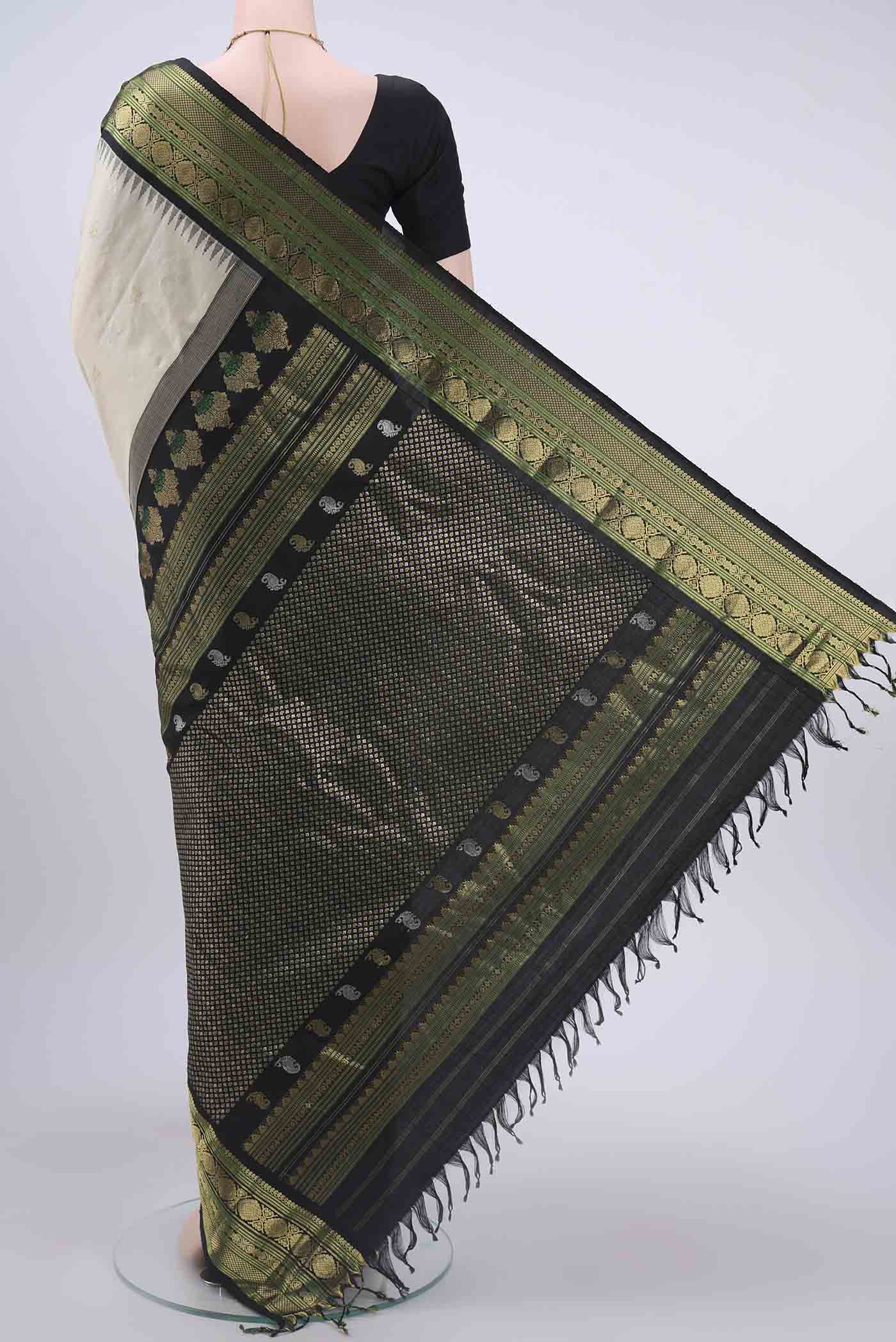 pallu body