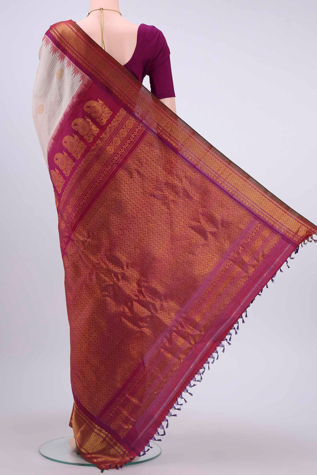 pallu body
