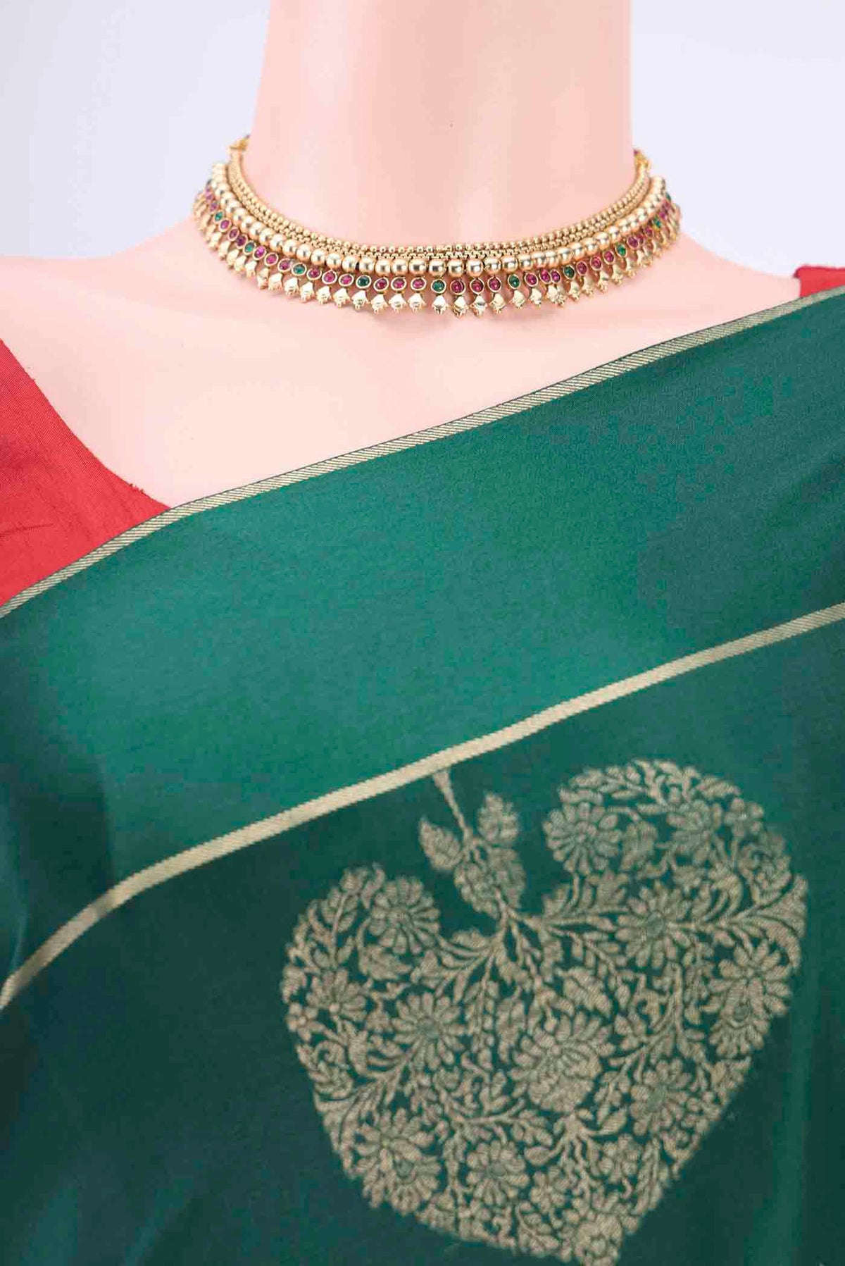Border image of Bottle Green Mysore Crepe Saree with Zari Butta on the body and Thin Zari Line