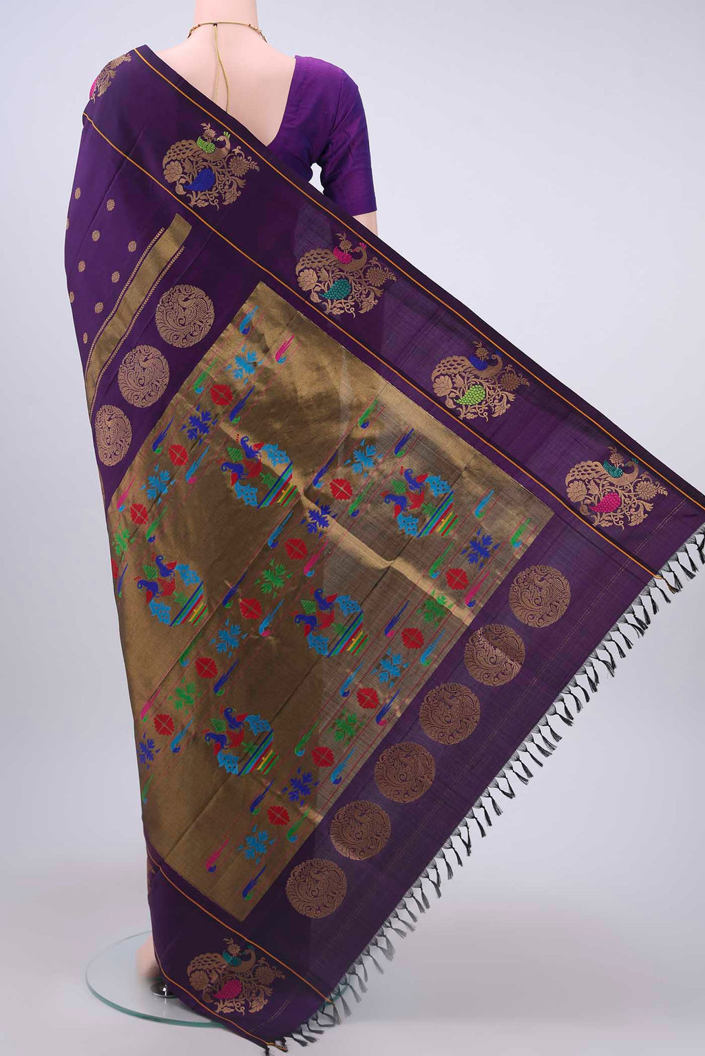 pallu body