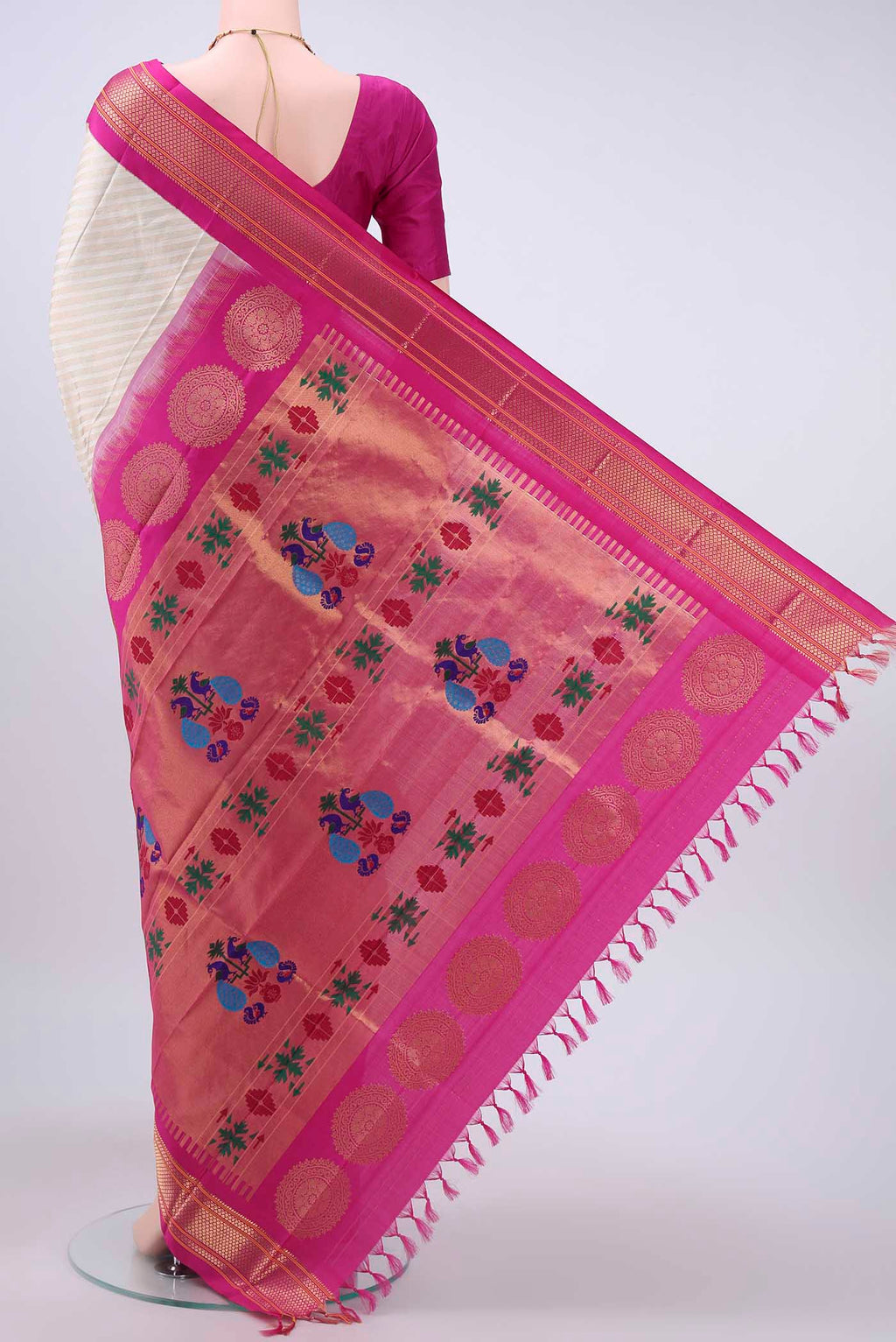 pallu body